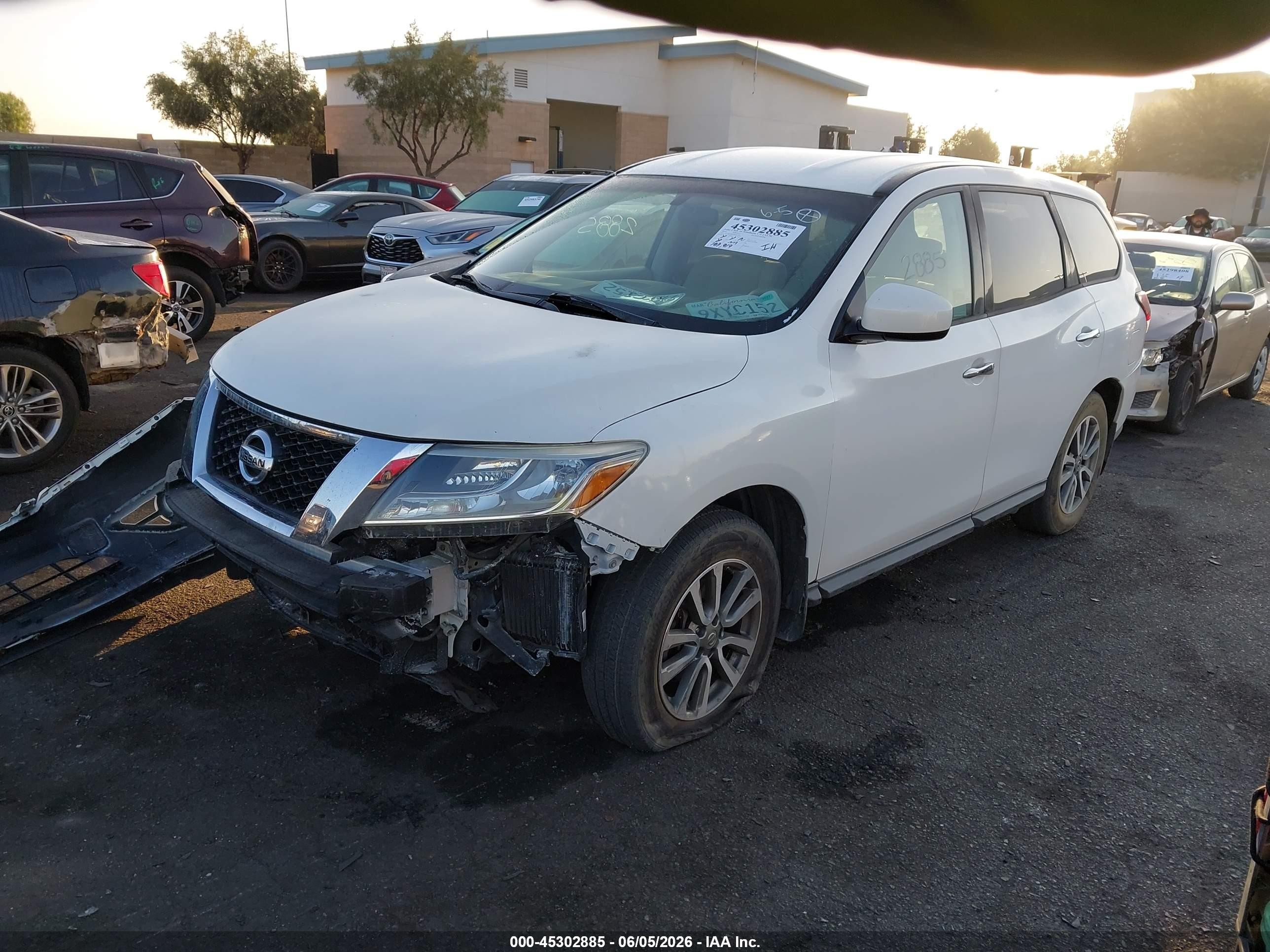 2013 Nissan Pathfinder S White vin: 5N1AR2MN2DC654252