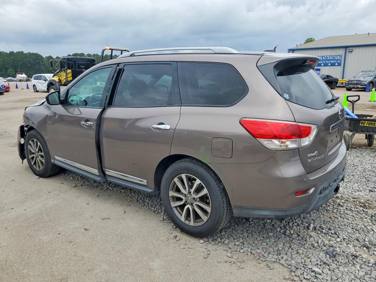 2013 Nissan Pathfinder S Brown vin: 5N1AR2MN2DC659824