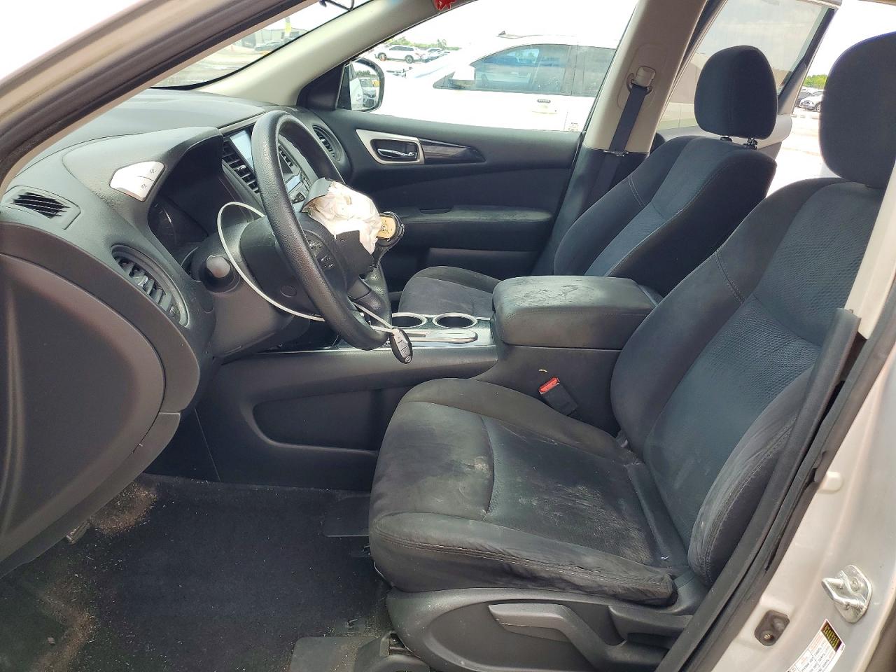 2013 Nissan Pathfinder S Silver vin: 5N1AR2MN2DC667082