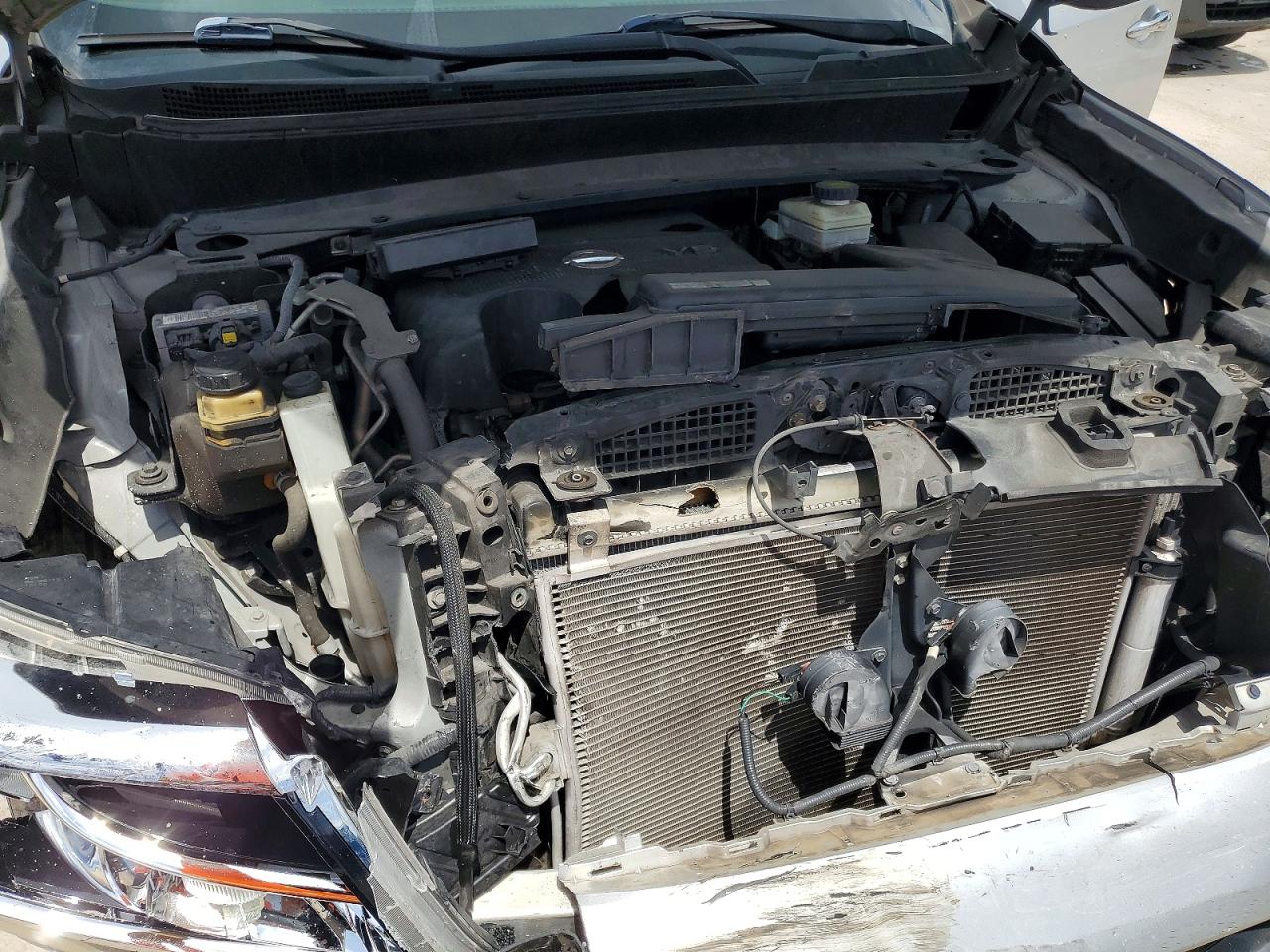 2013 Nissan Pathfinder S Silver vin: 5N1AR2MN2DC667082