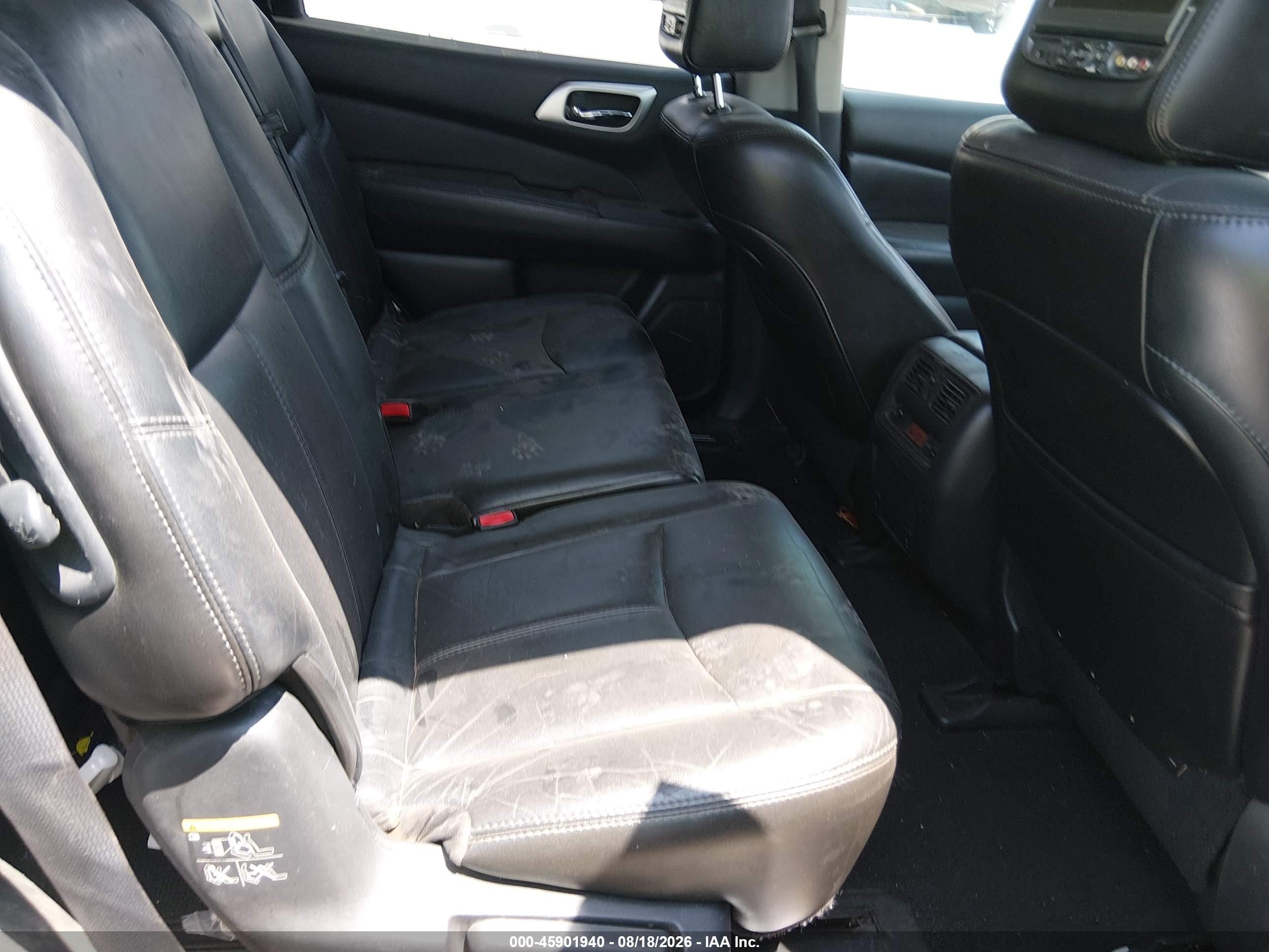 2014 Nissan Pathfinder Sl Серебряный vin: 5N1AR2MN2EC629742