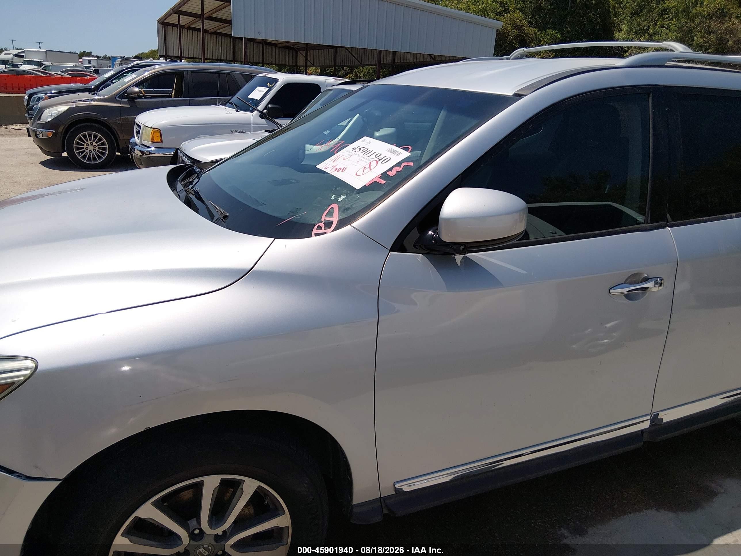 2014 Nissan Pathfinder Sl Серебряный vin: 5N1AR2MN2EC629742