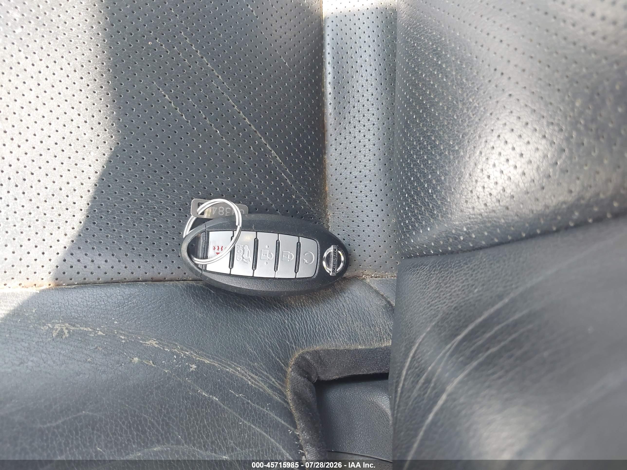 2014 Nissan Pathfinder Platinum Серебряный vin: 5N1AR2MN2EC665303