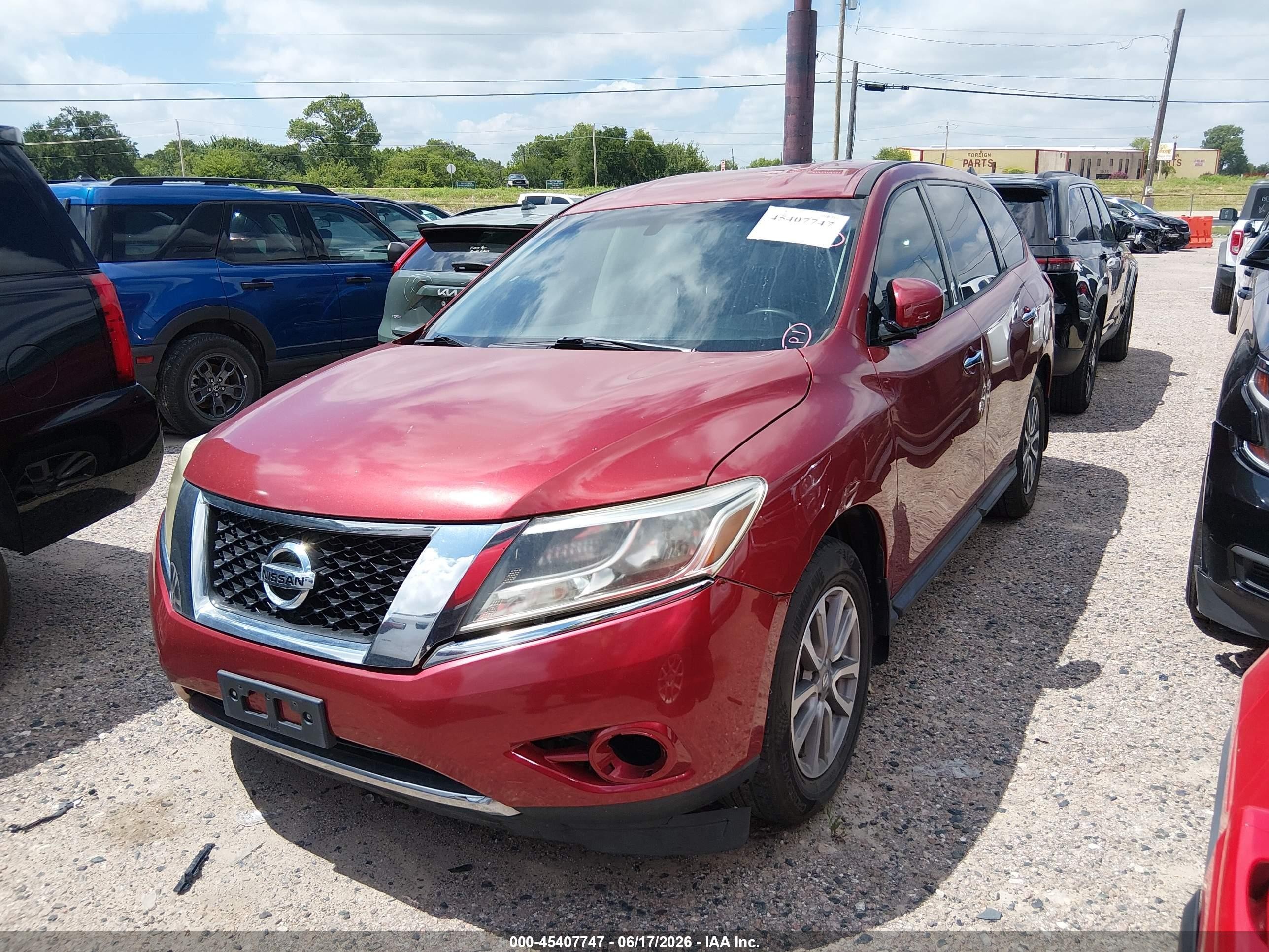 2014 Nissan Pathfinder S Red vin: 5N1AR2MN2EC669531