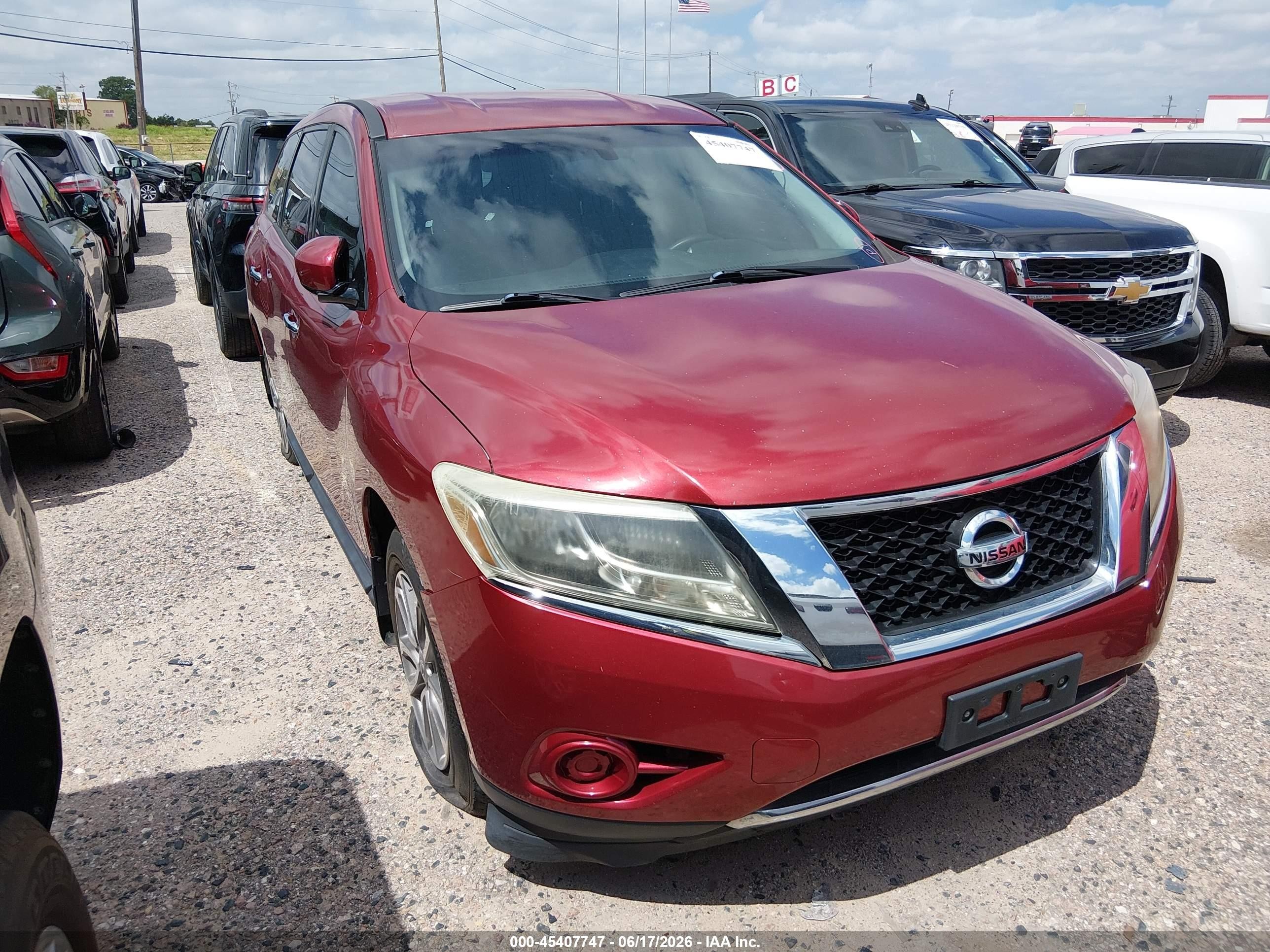 2014 Nissan Pathfinder S Red vin: 5N1AR2MN2EC669531