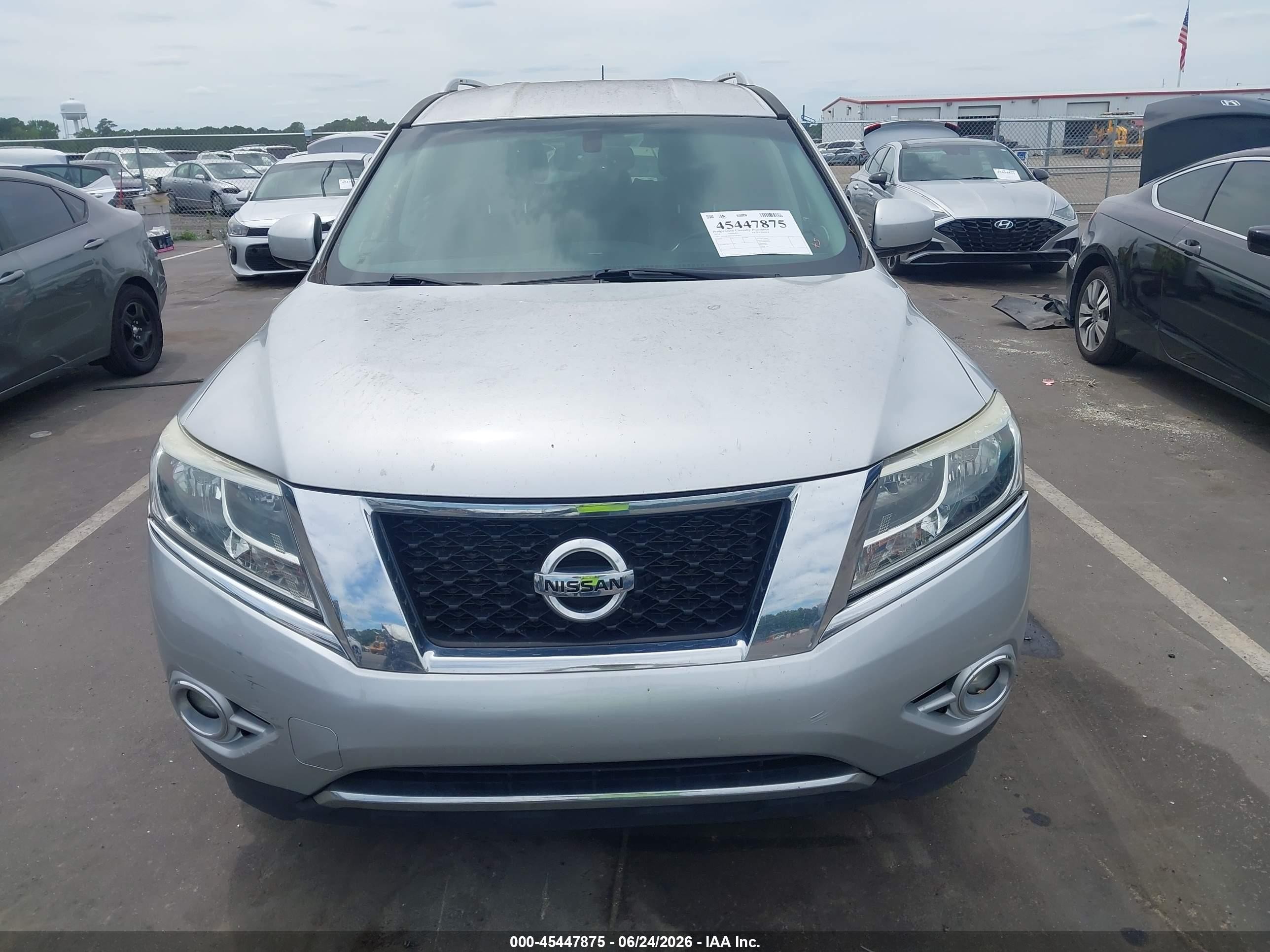 2014 Nissan Pathfinder Sl Серебряный vin: 5N1AR2MN2EC685891