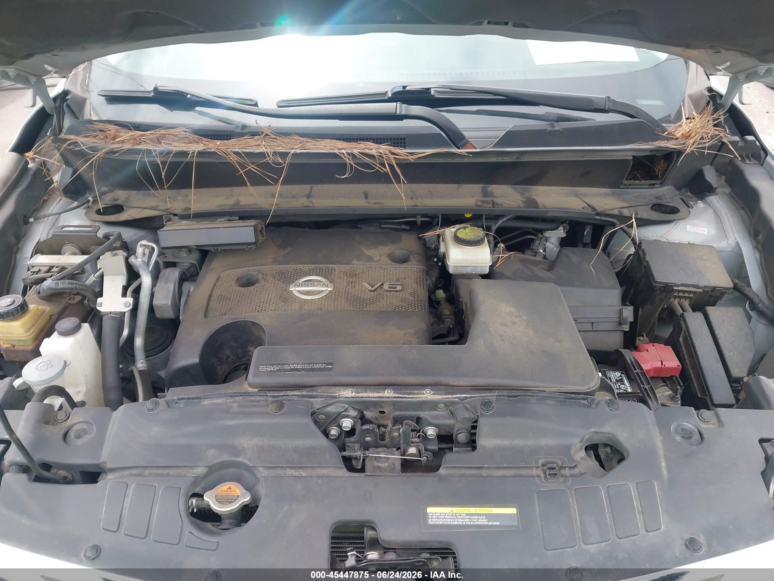2014 Nissan Pathfinder Sl Серебряный vin: 5N1AR2MN2EC685891
