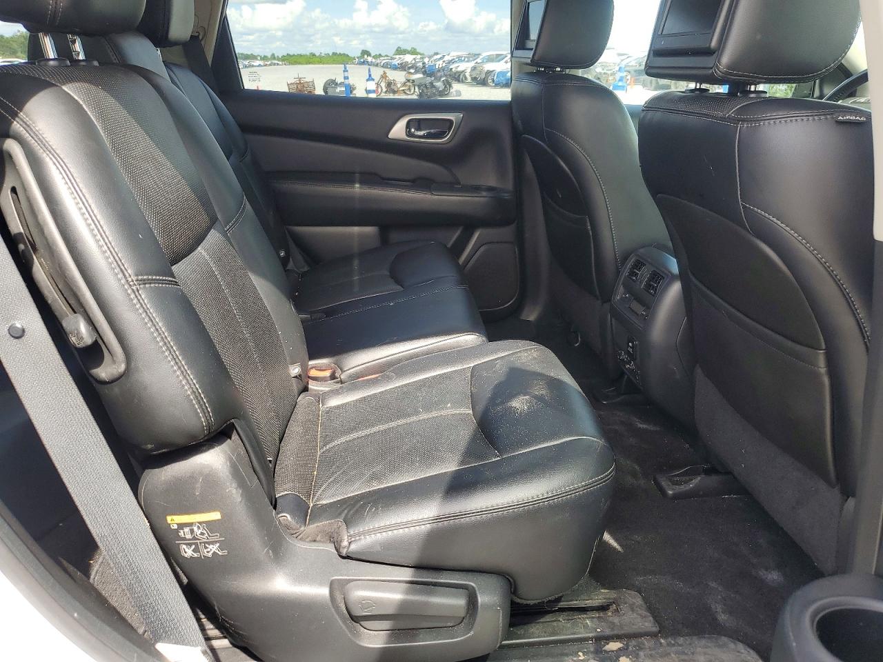 2014 Nissan Pathfinder S Серебряный vin: 5N1AR2MN2EC707517