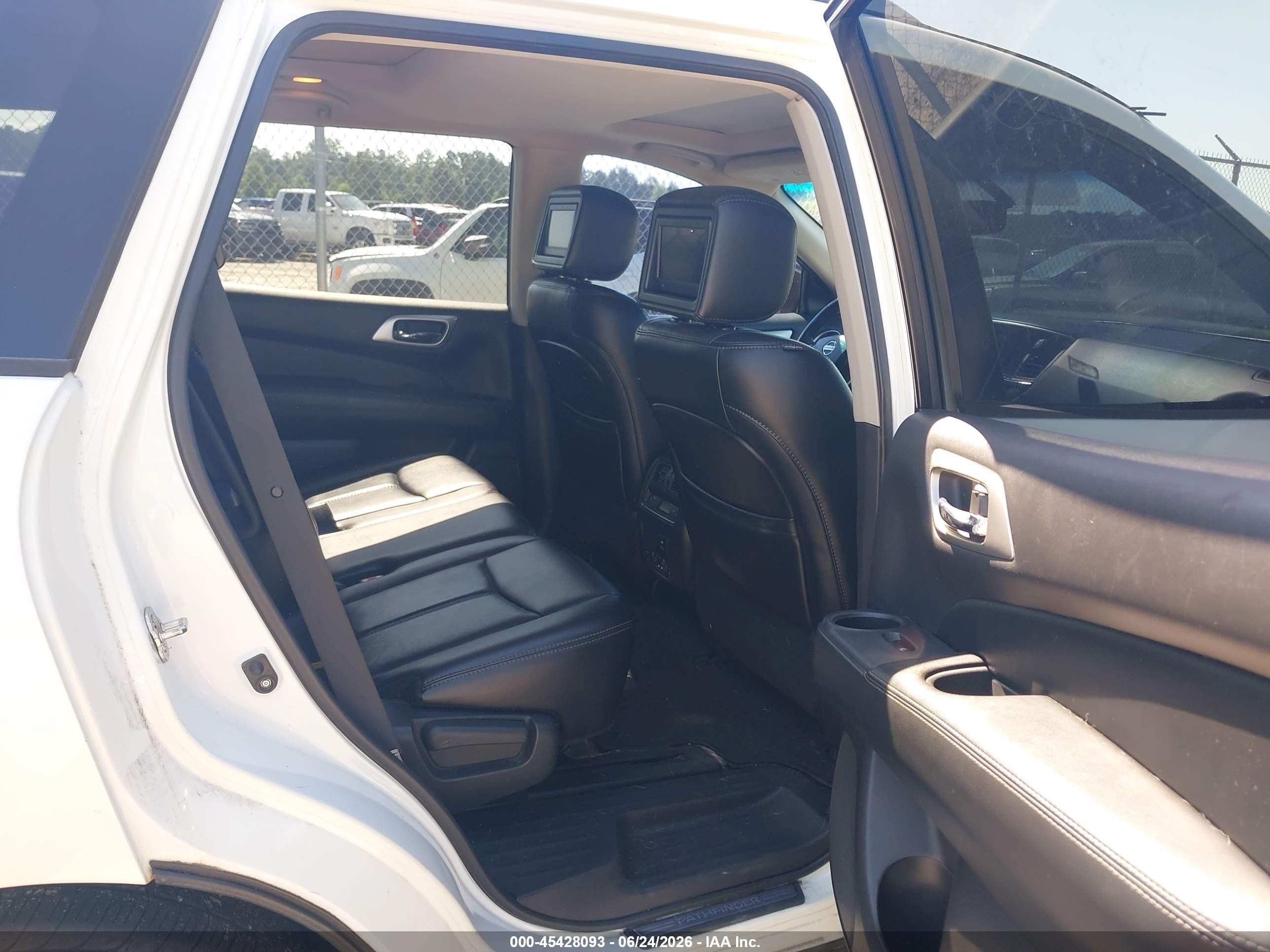 2014 Nissan Pathfinder Platinum White vin: 5N1AR2MN2EC716573