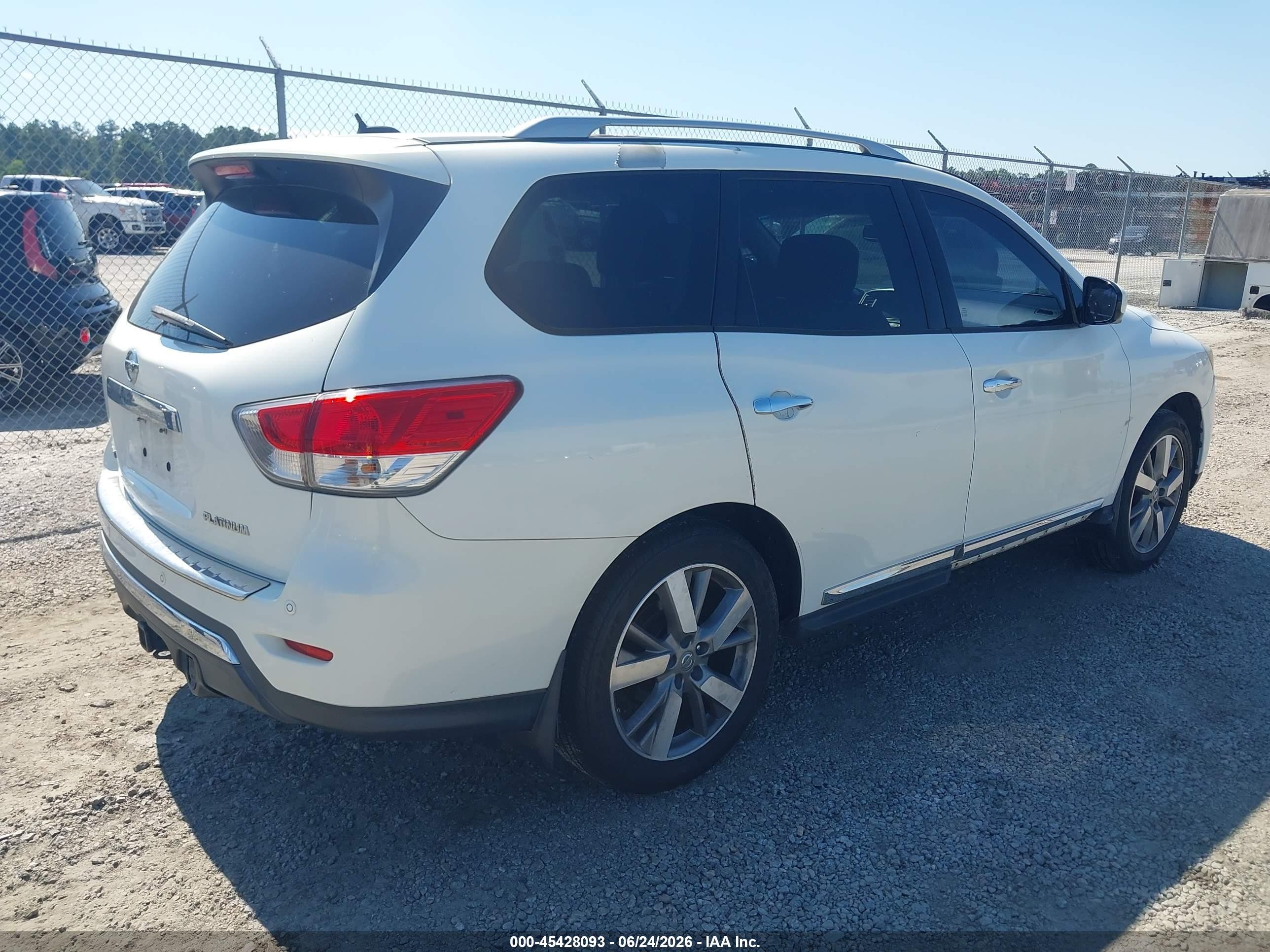 2014 Nissan Pathfinder Platinum White vin: 5N1AR2MN2EC716573