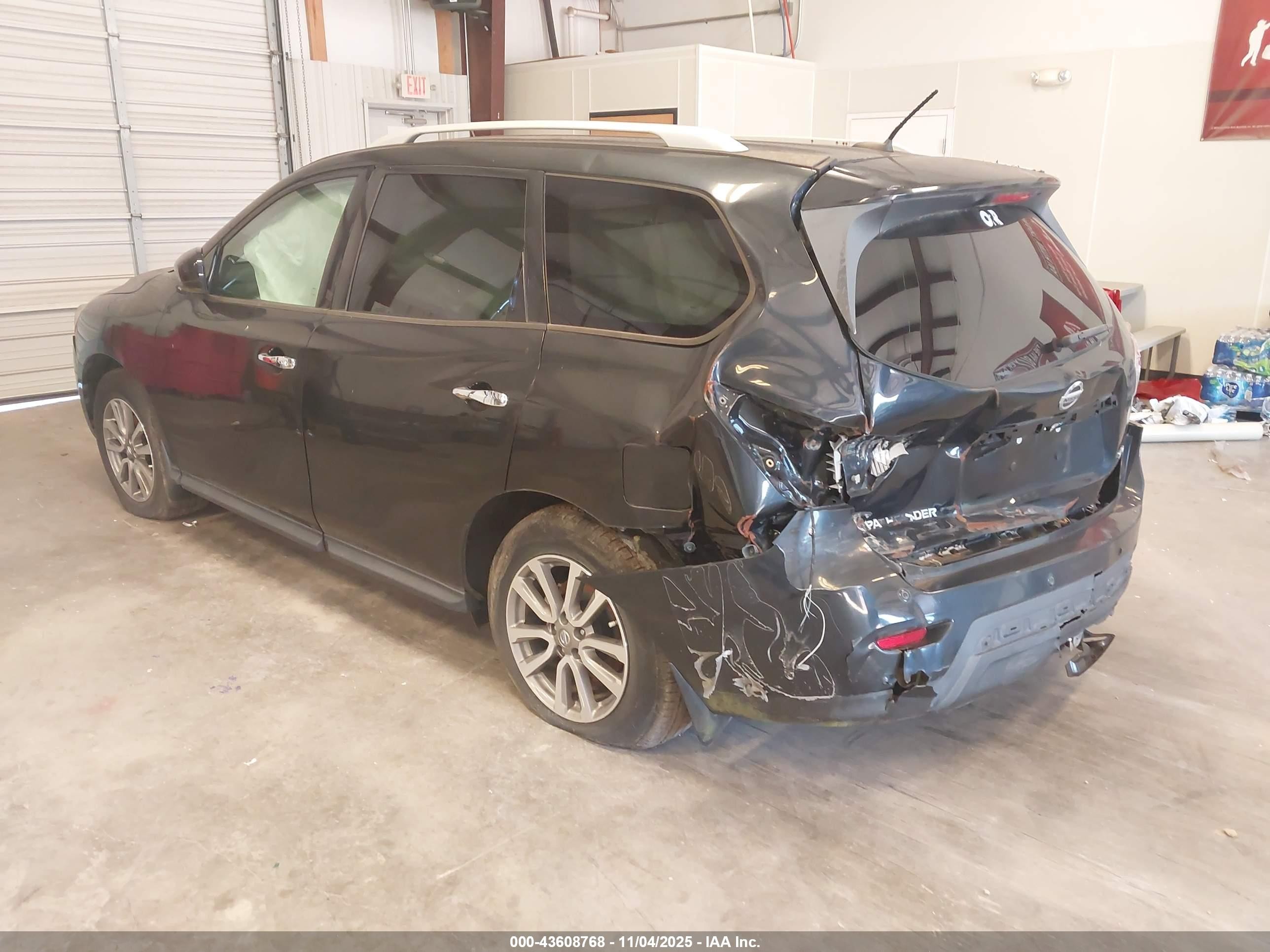 2015 Nissan Pathfinder Sv Black vin: 5N1AR2MN2FC601859