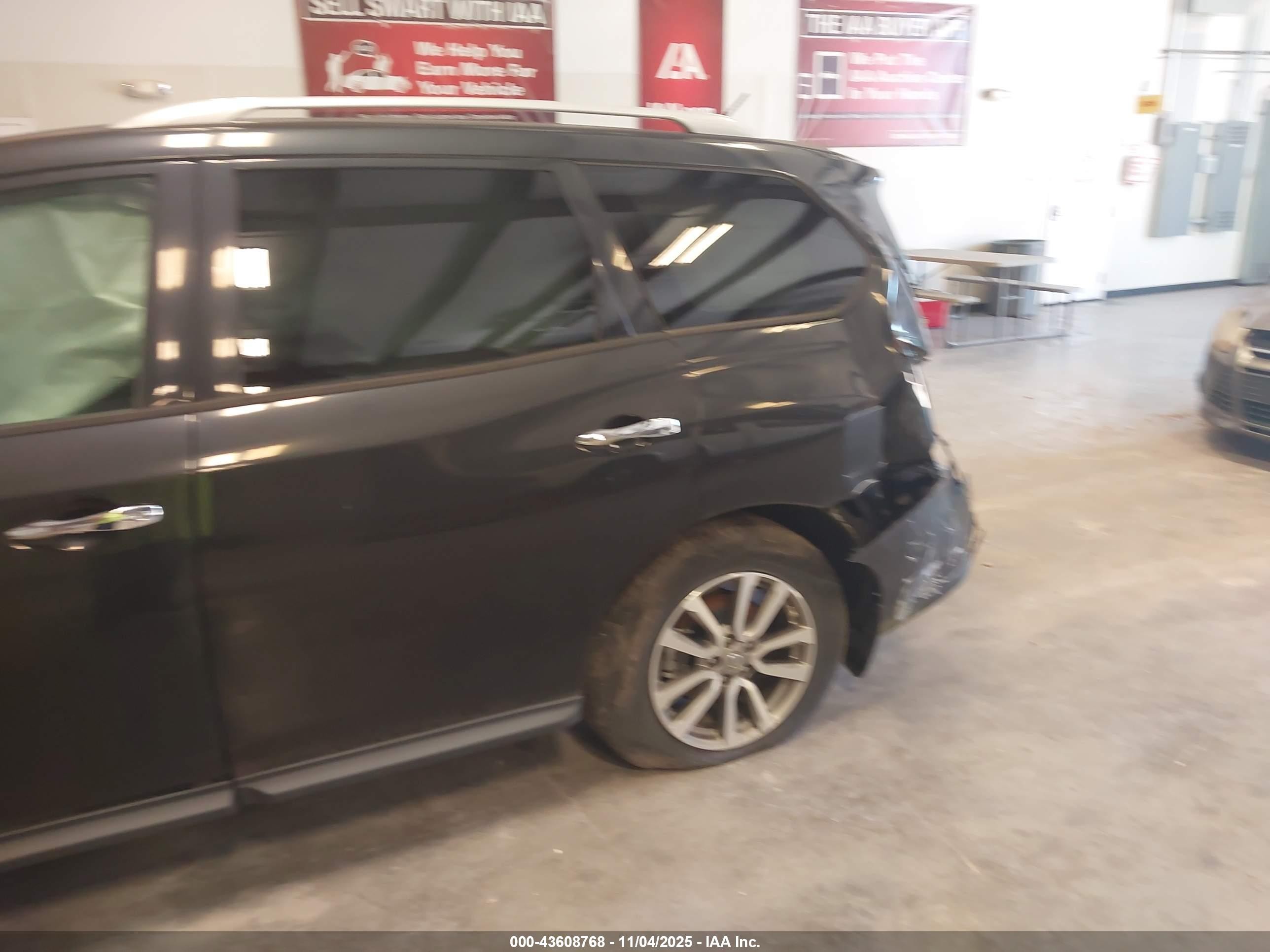 2015 Nissan Pathfinder Sv Black vin: 5N1AR2MN2FC601859