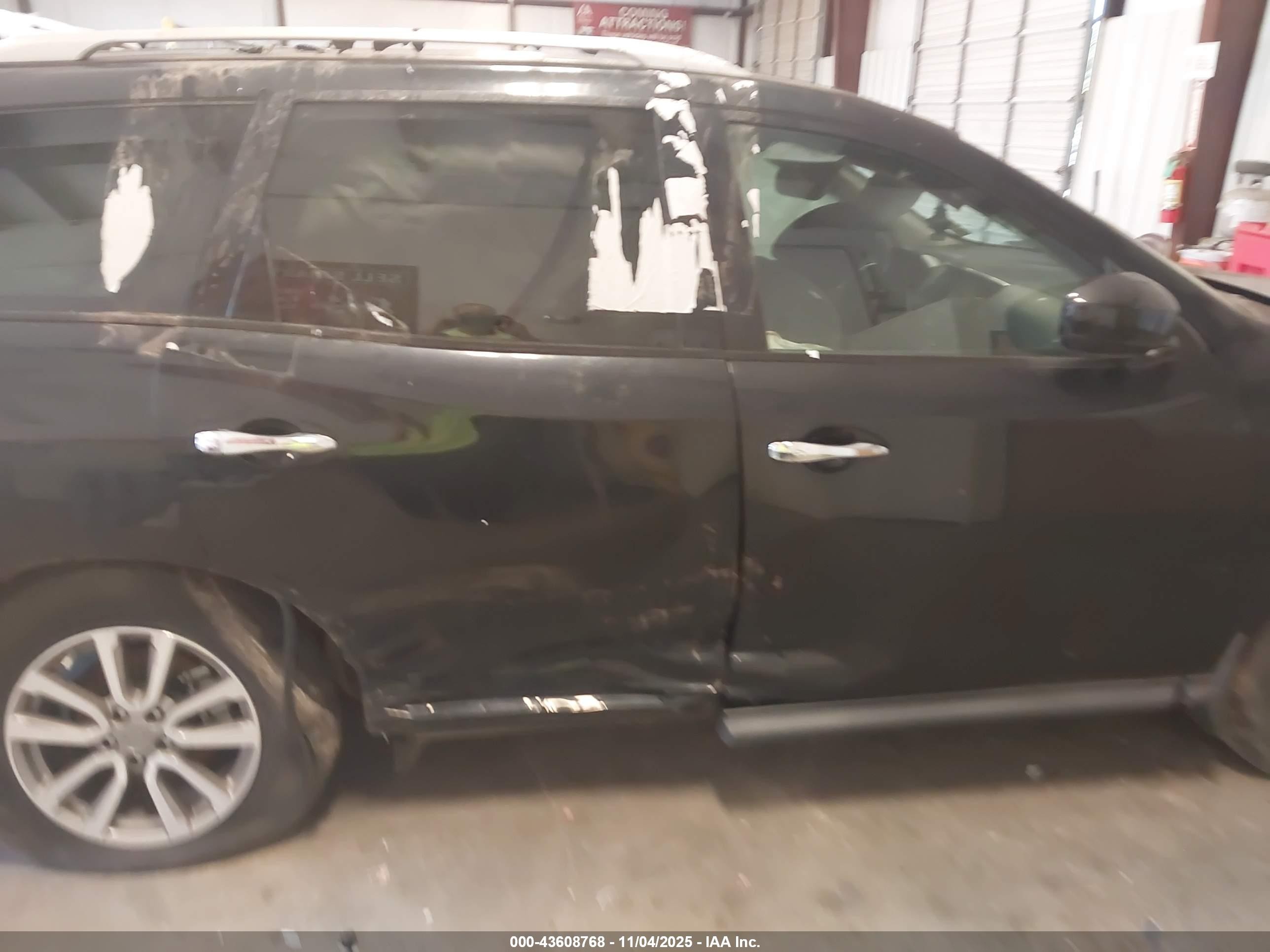 2015 Nissan Pathfinder Sv Black vin: 5N1AR2MN2FC601859