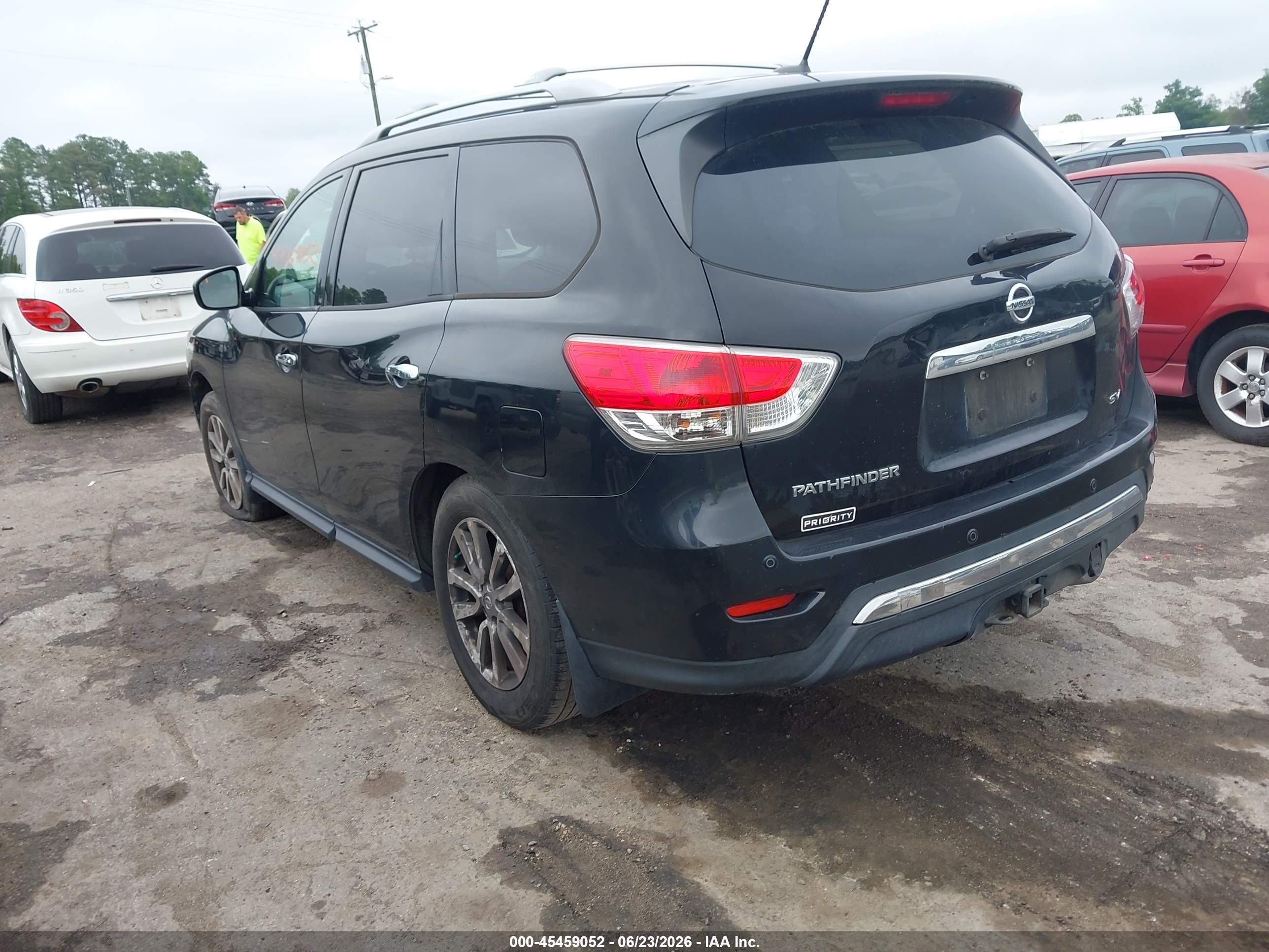 2015 Nissan Pathfinder Sv Black vin: 5N1AR2MN2FC611646