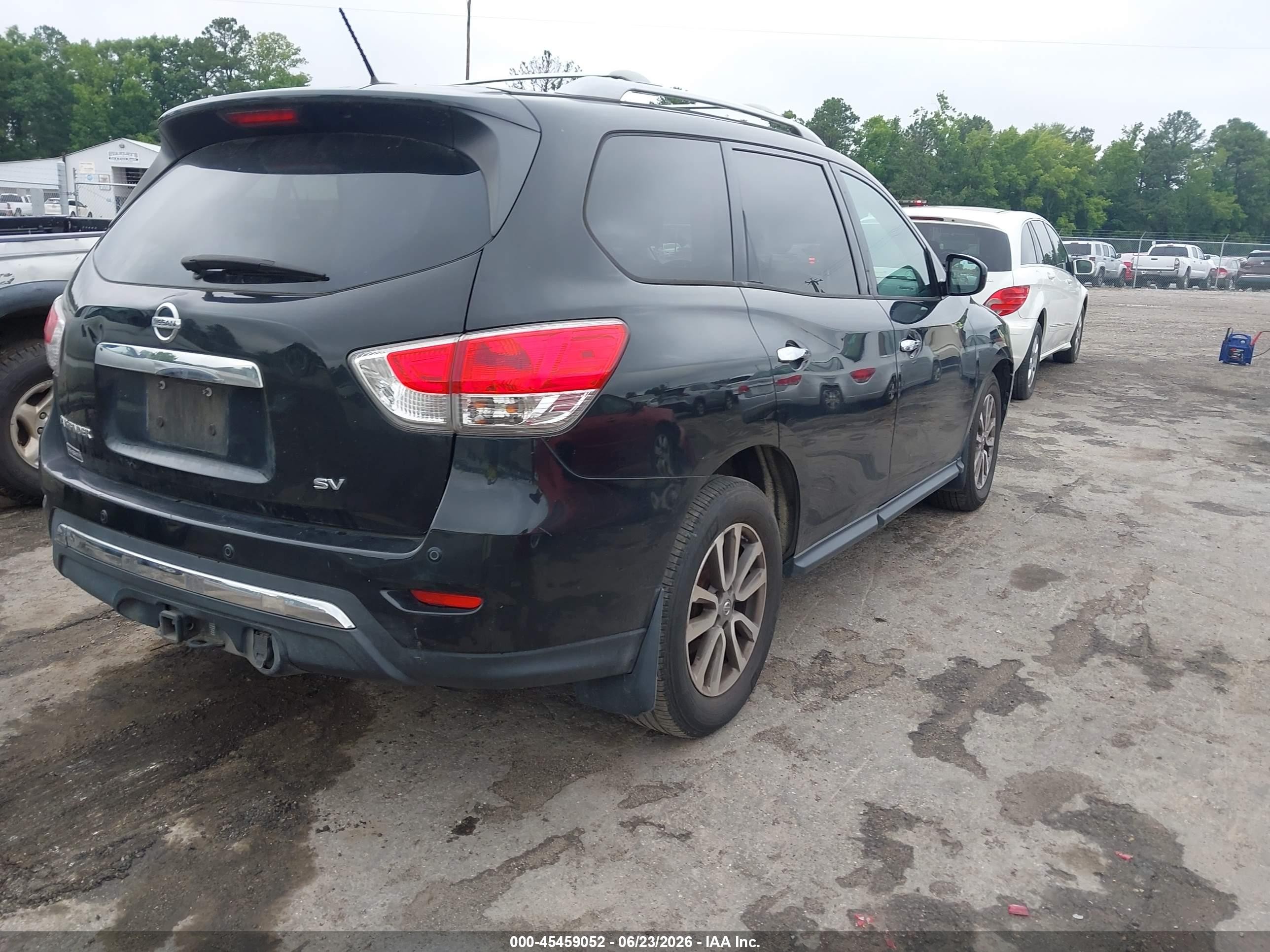 2015 Nissan Pathfinder Sv Black vin: 5N1AR2MN2FC611646