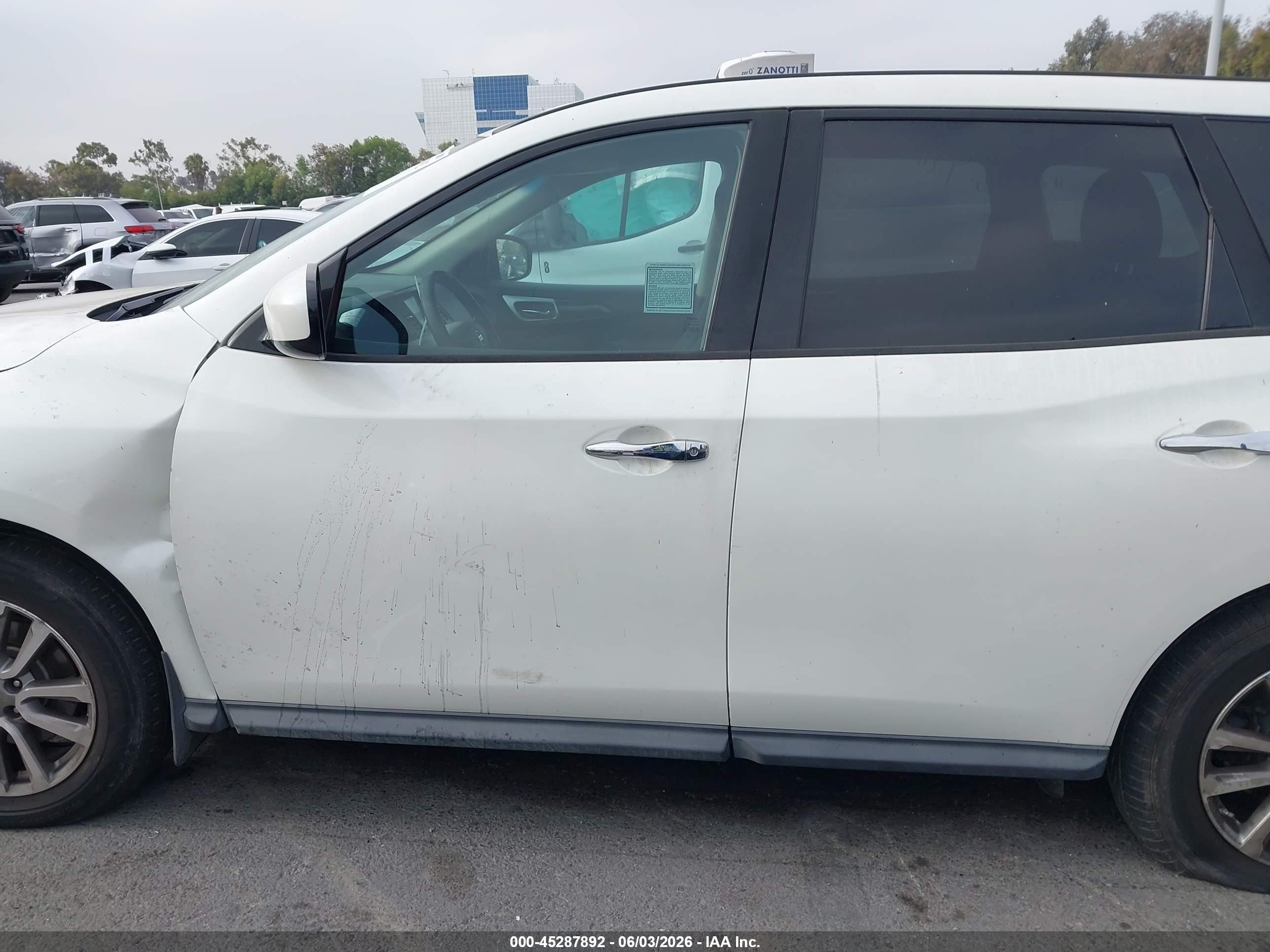 2015 Nissan Pathfinder S White vin: 5N1AR2MN2FC627359