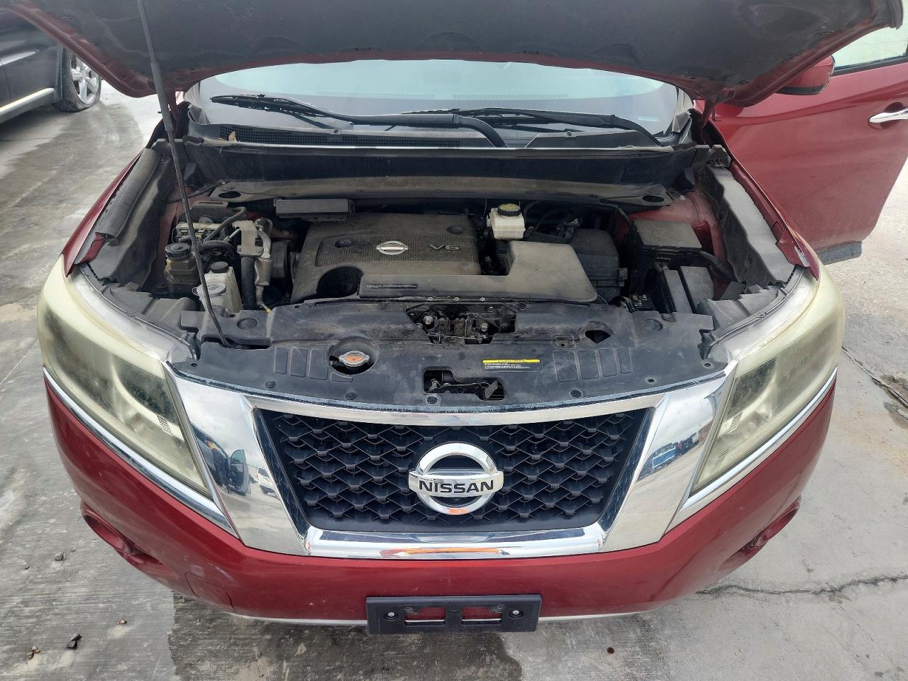 2015 Nissan Pathfinder S Red vin: 5N1AR2MN2FC642556