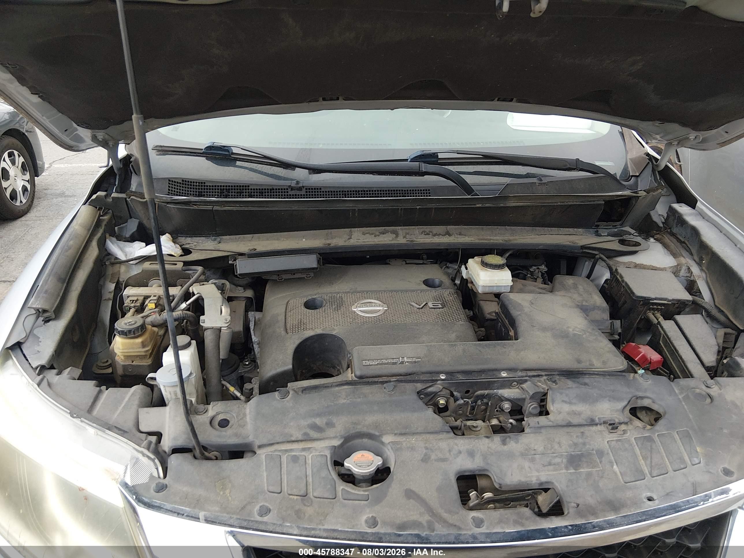 2015 Nissan Pathfinder   Серебряный vin: 5N1AR2MN2FC651466