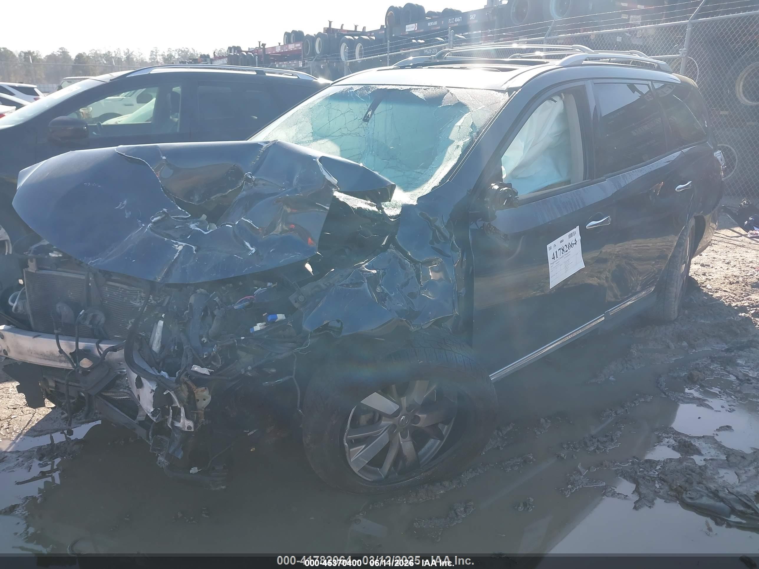 2015 Nissan Pathfinder Platinum Черный vin: 5N1AR2MN2FC654433