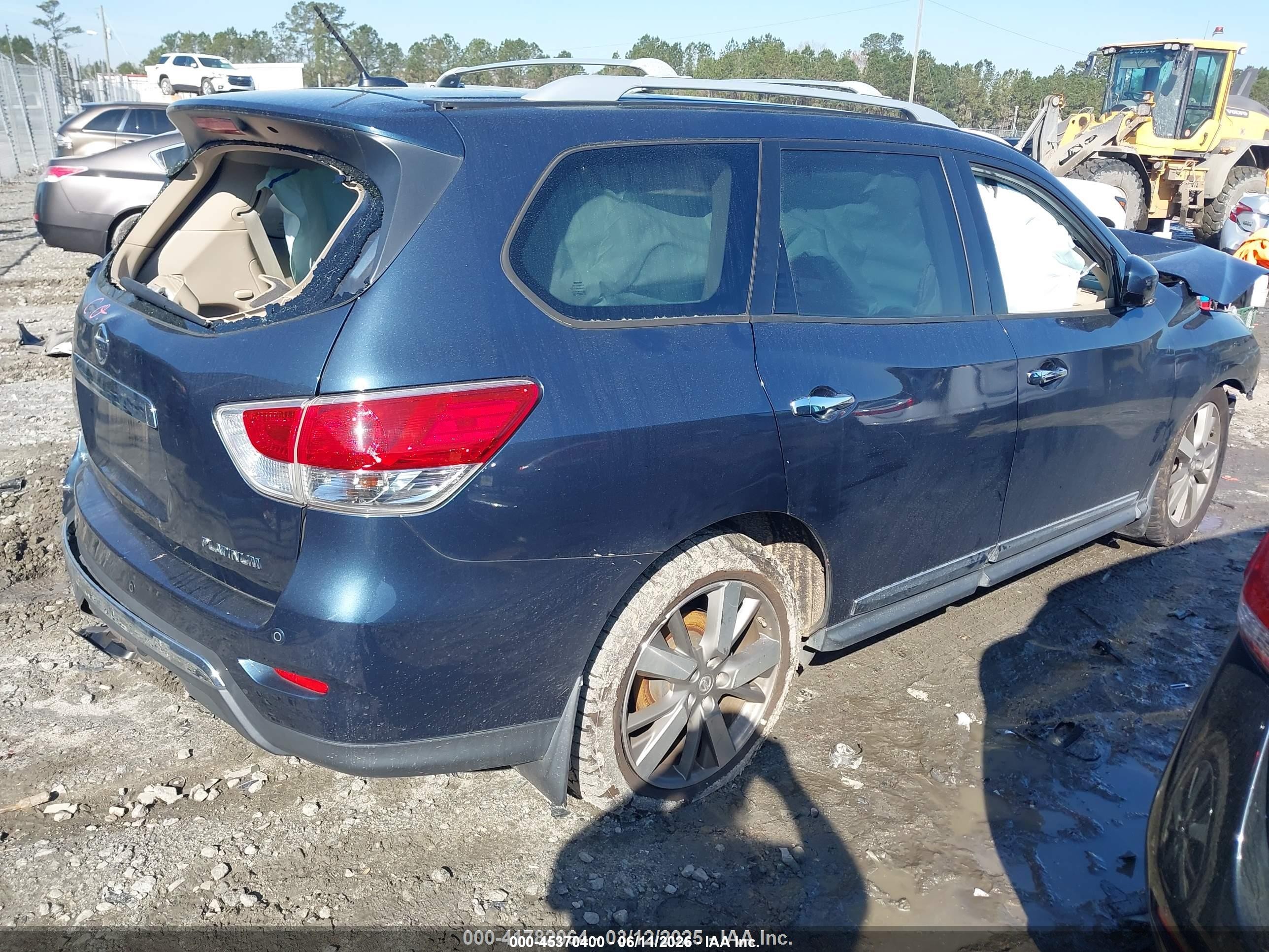 2015 Nissan Pathfinder Platinum Черный vin: 5N1AR2MN2FC654433