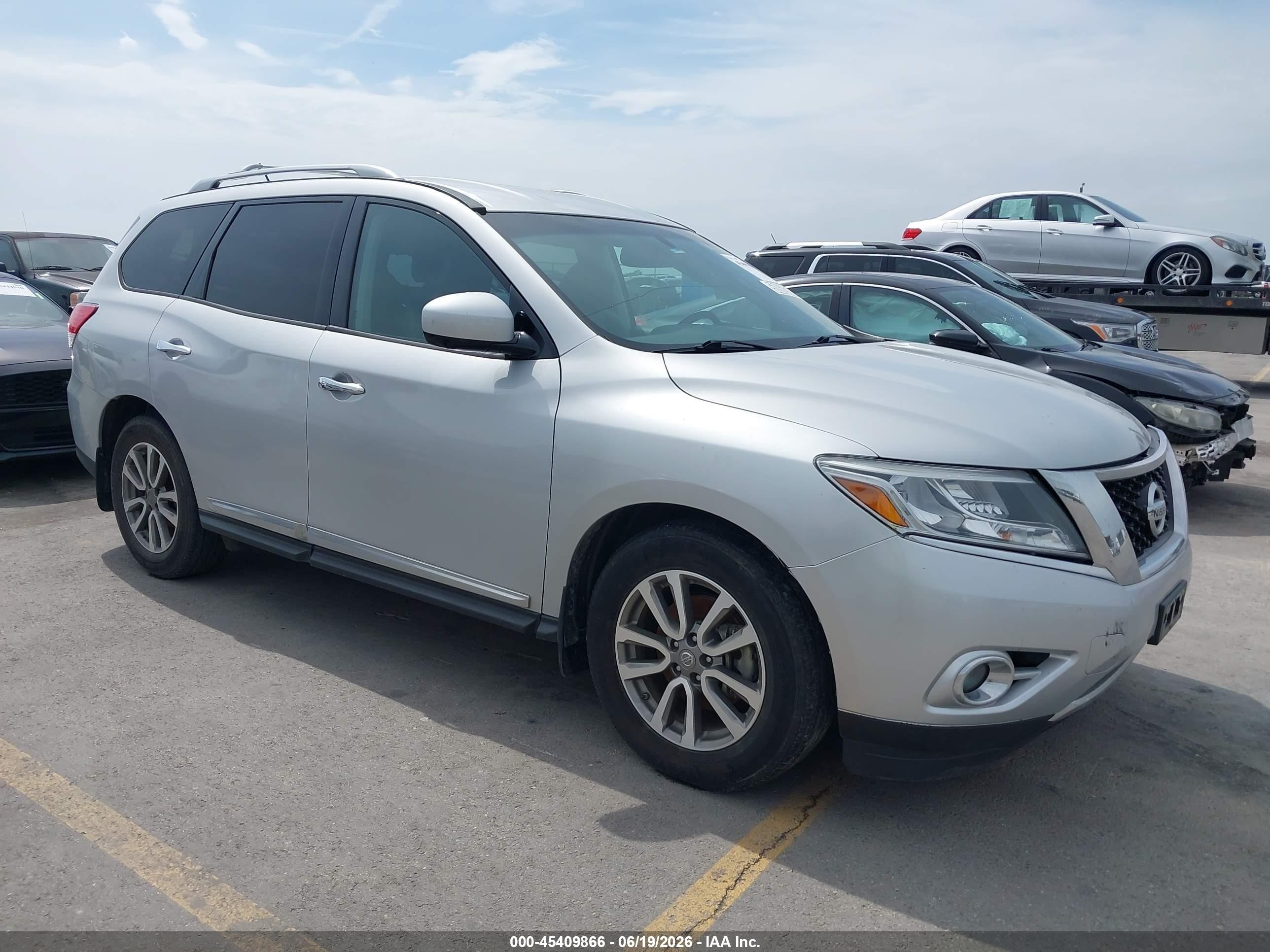2015 Nissan Pathfinder Sl Silver vin: 5N1AR2MN2FC683687
