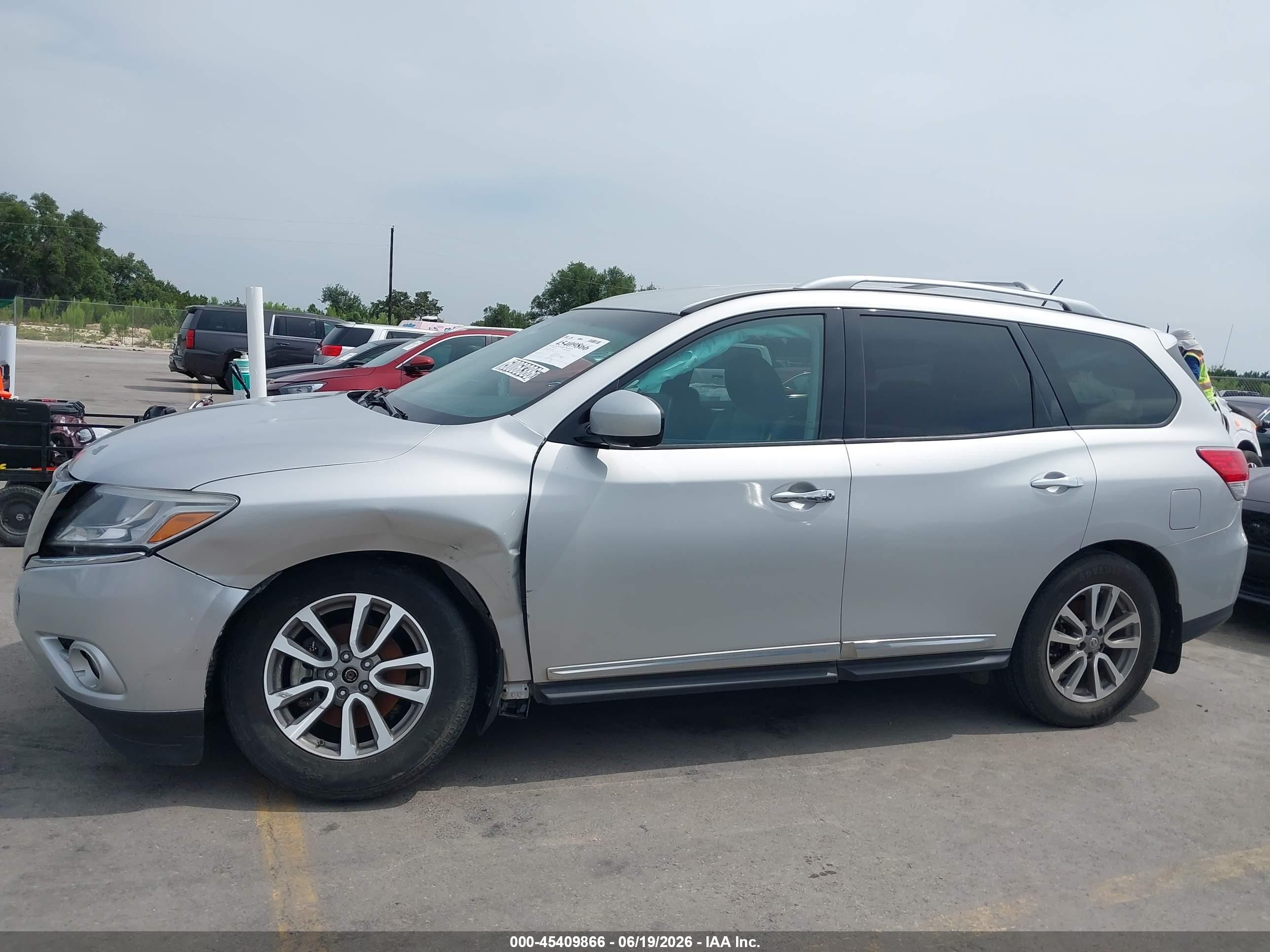 2015 Nissan Pathfinder Sl Silver vin: 5N1AR2MN2FC683687
