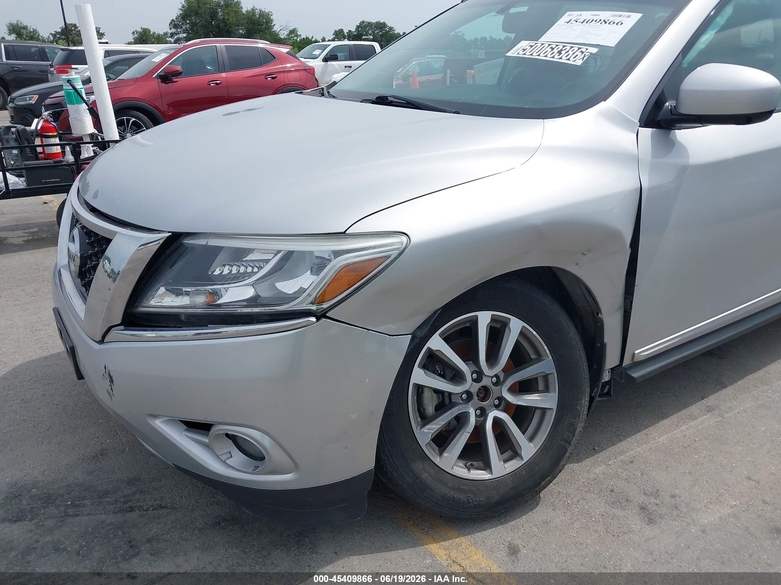 2015 Nissan Pathfinder Sl Silver vin: 5N1AR2MN2FC683687