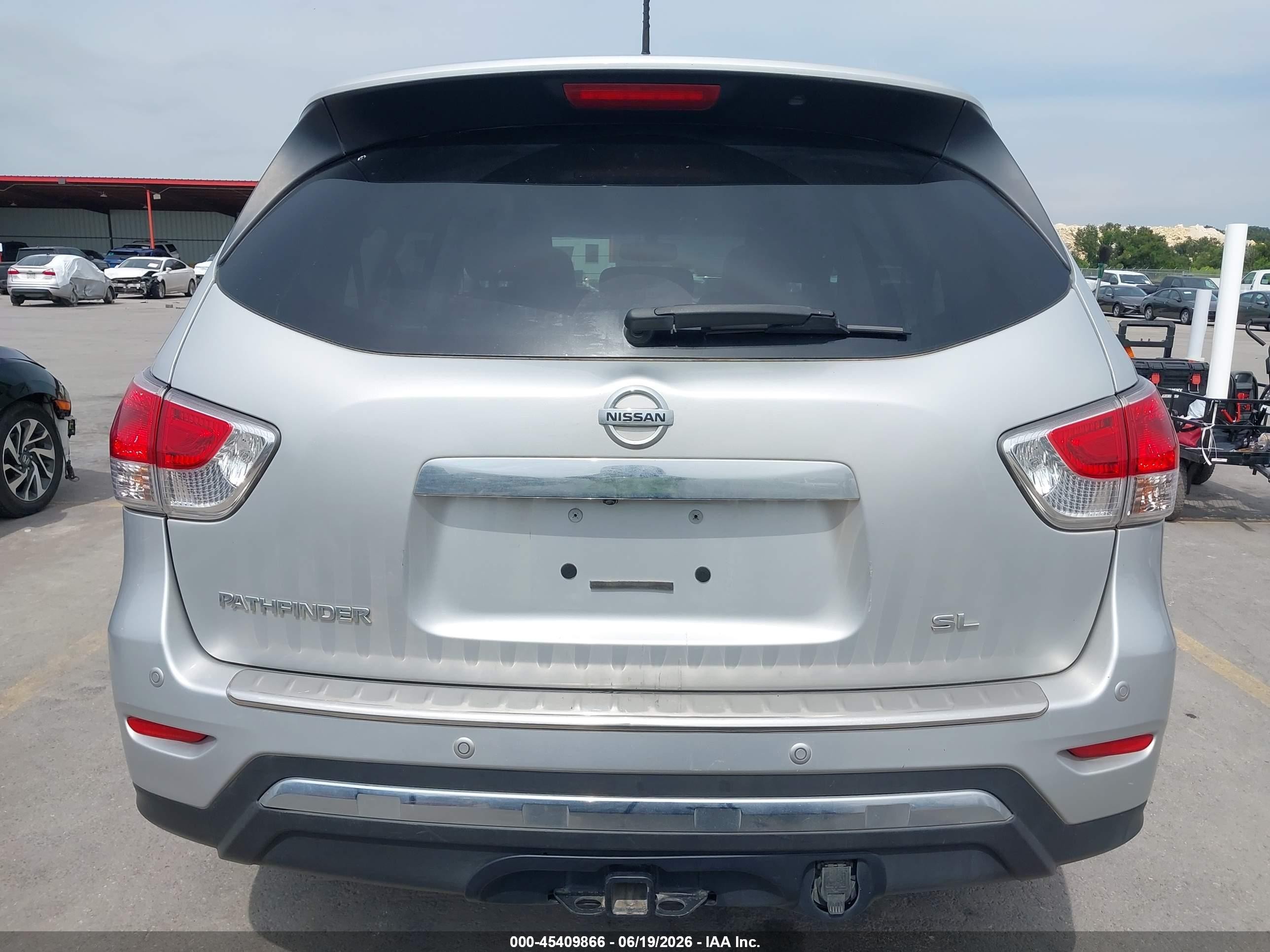 2015 Nissan Pathfinder Sl Silver vin: 5N1AR2MN2FC683687