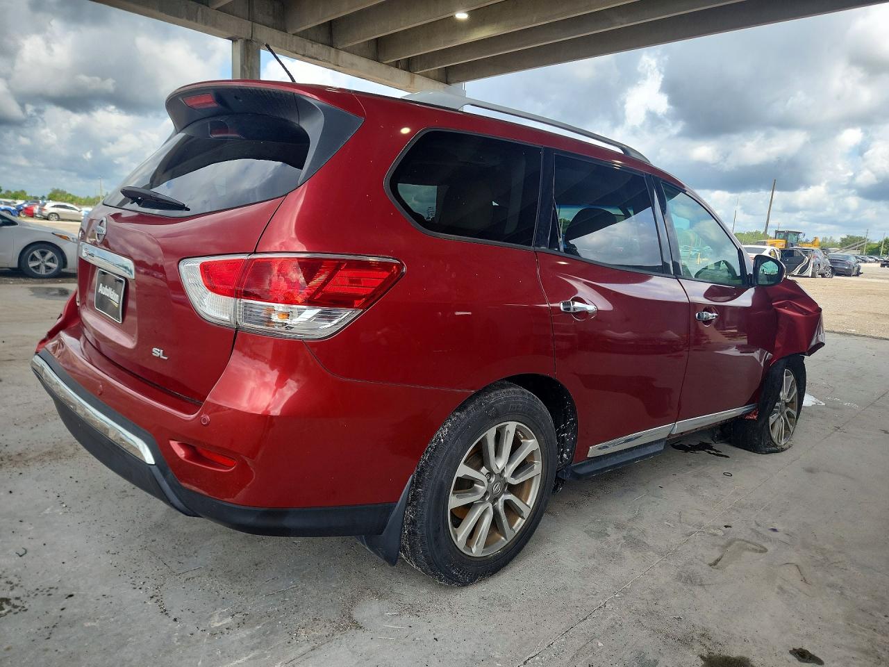 2015 Nissan Pathfinder Sl Красный vin: 5N1AR2MN2FC698755
