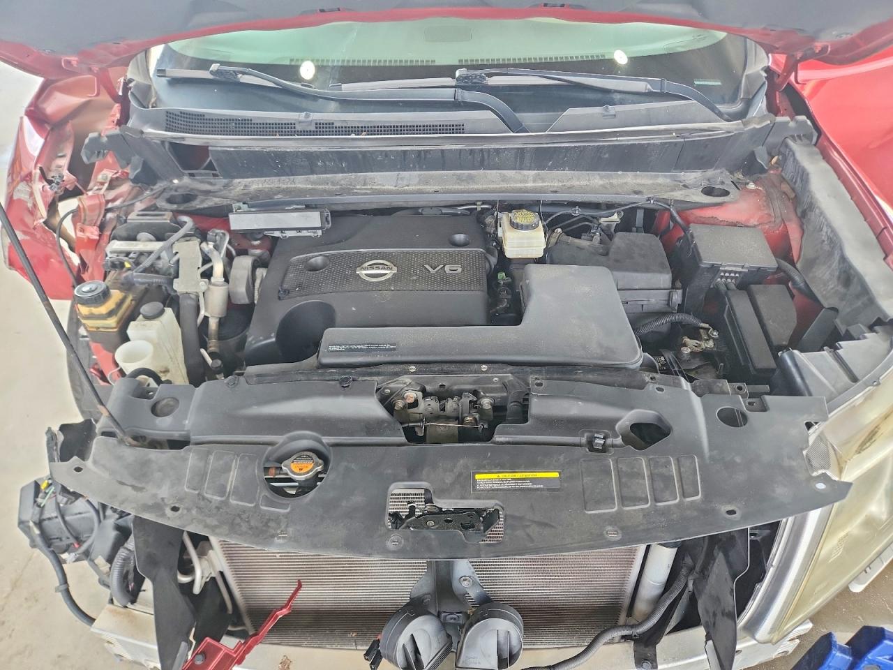 2015 Nissan Pathfinder Sl Красный vin: 5N1AR2MN2FC698755