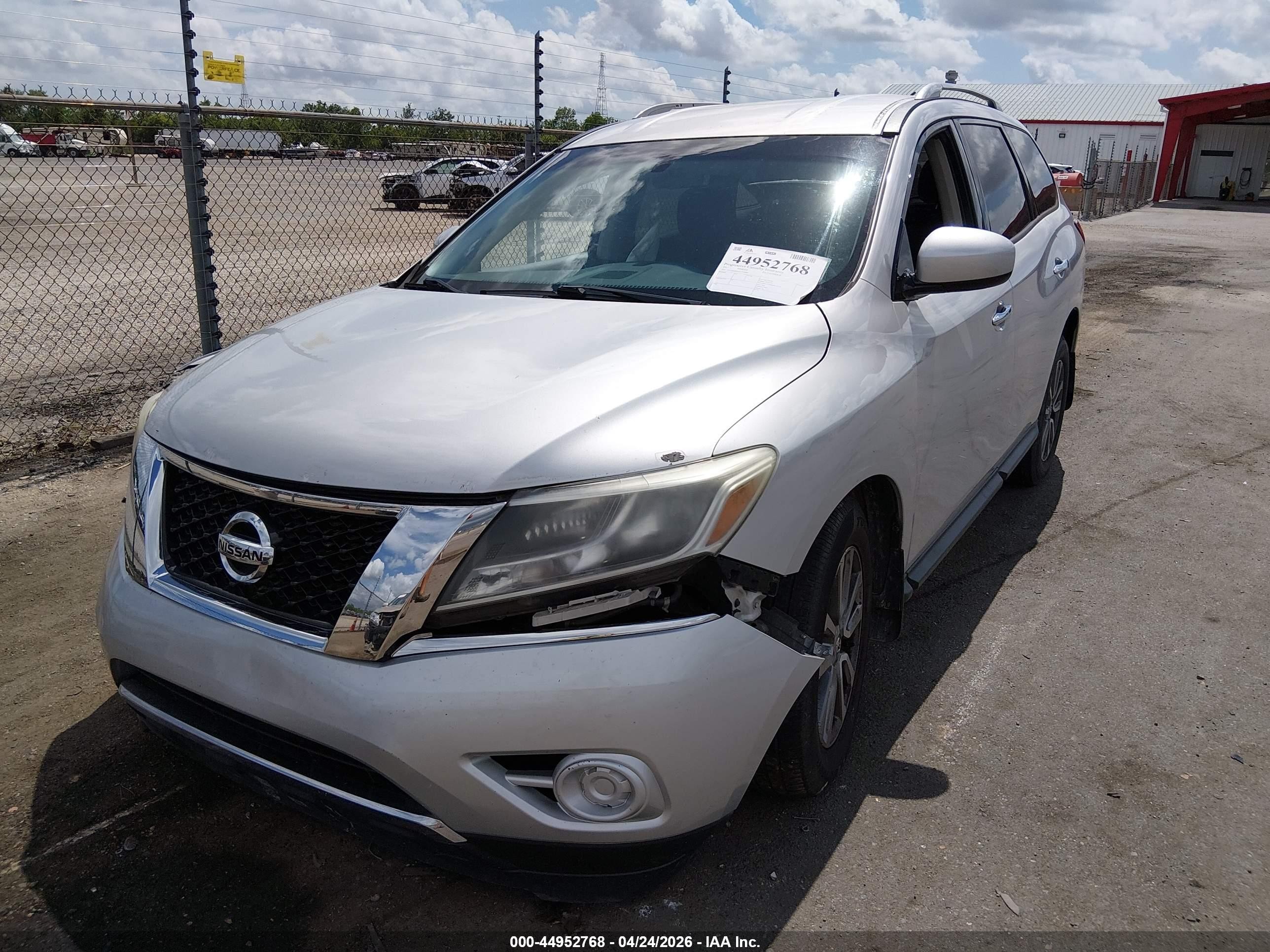 2015 Nissan Pathfinder S Gray vin: 5N1AR2MN2FC710080
