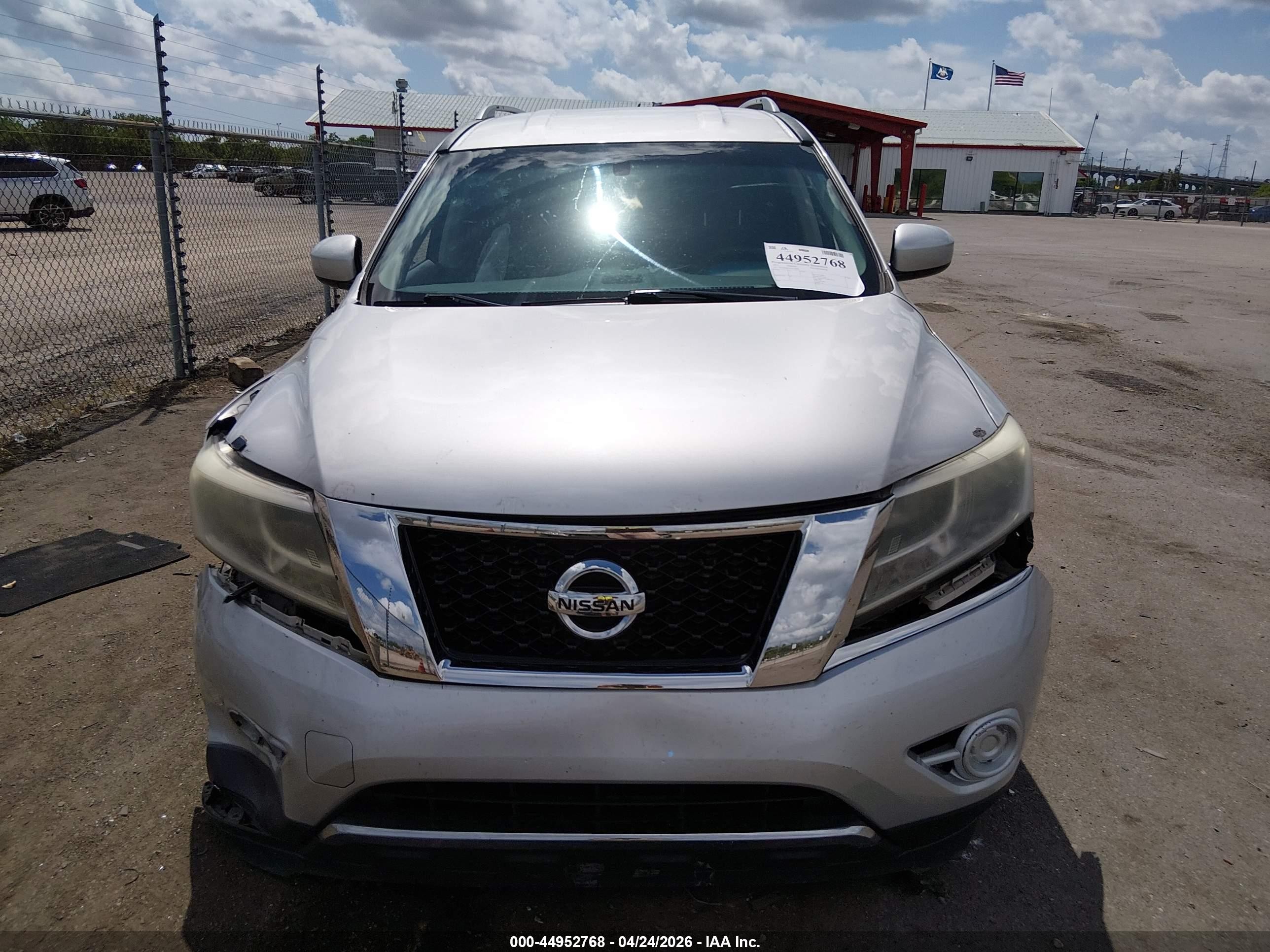2015 Nissan Pathfinder S Gray vin: 5N1AR2MN2FC710080