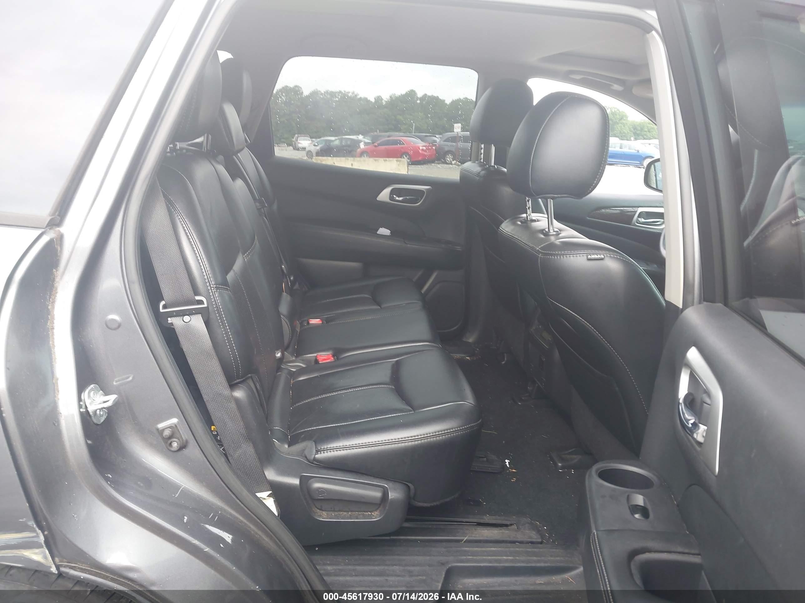 2015 Nissan Pathfinder Platinum Gray vin: 5N1AR2MN2FC711374