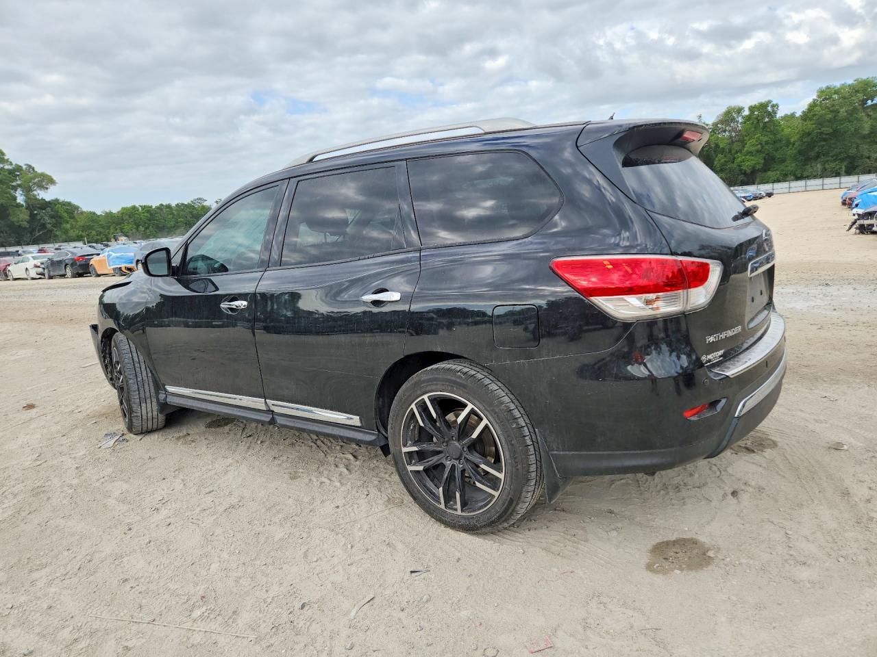 2015 Nissan Pathfinder Sl Black vin: 5N1AR2MN2FC713996