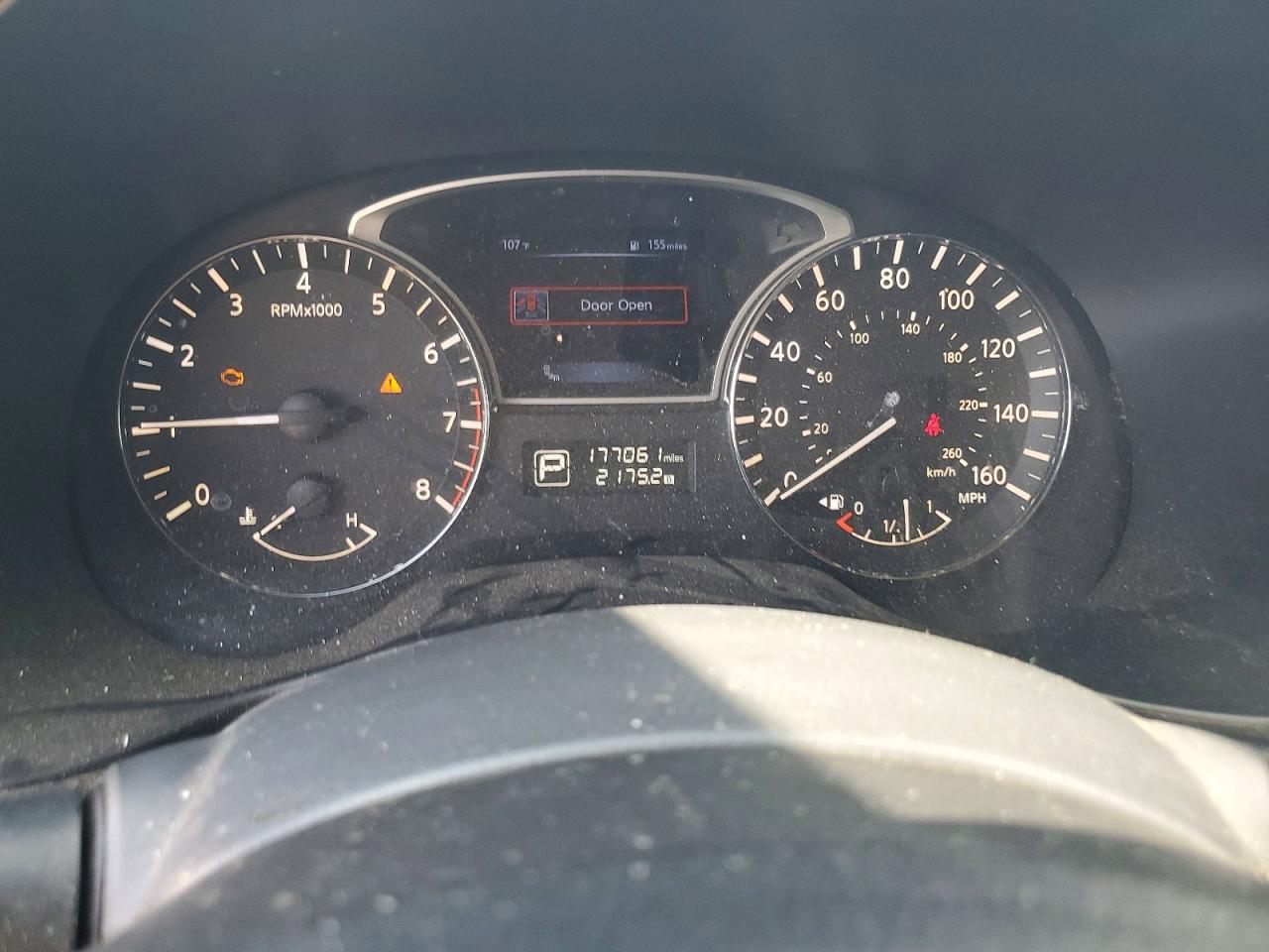 2015 Nissan Pathfinder S Silver vin: 5N1AR2MN2FC719670