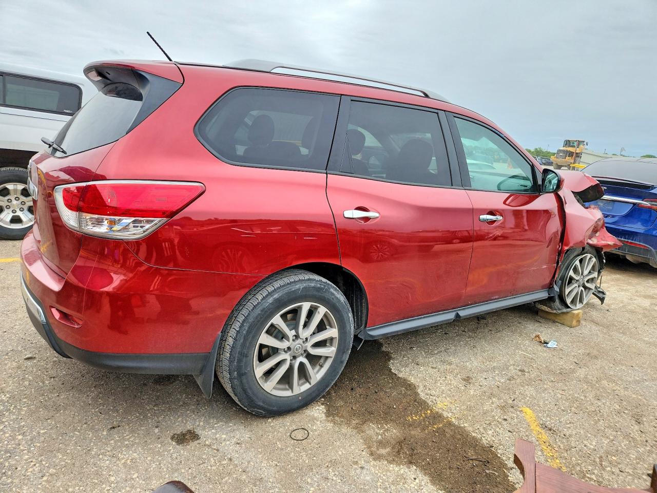 2015 Nissan Pathfinder Red vin: 5N1AR2MN2FC719961