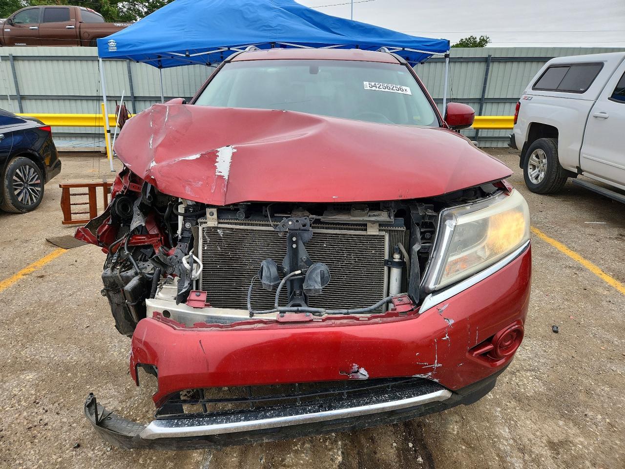 2015 Nissan Pathfinder Red vin: 5N1AR2MN2FC719961