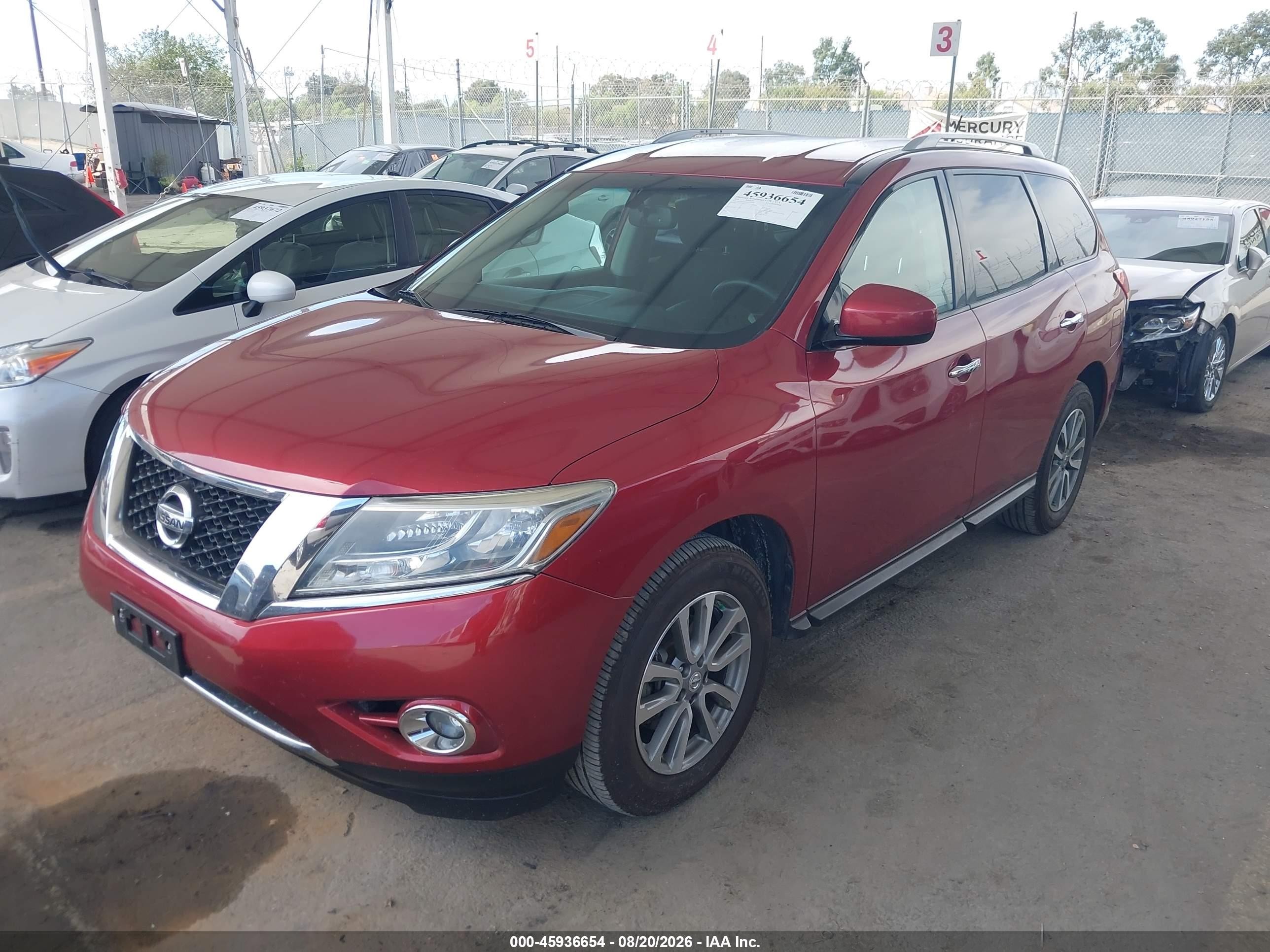2016 Nissan Pathfinder Platinum/s/sl/sv Red vin: 5N1AR2MN2GC630098