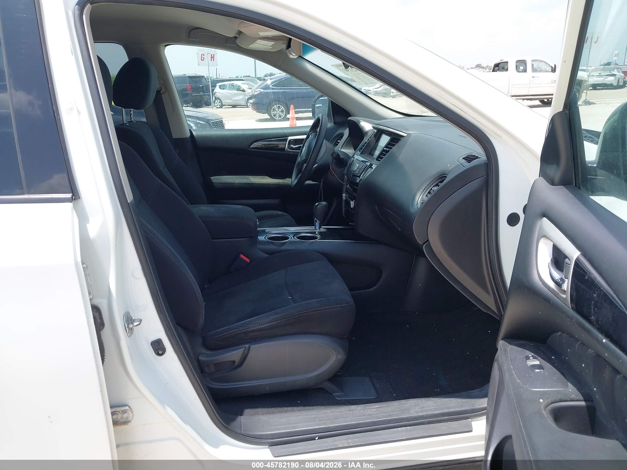 2016 Nissan Pathfinder S White vin: 5N1AR2MN2GC667216