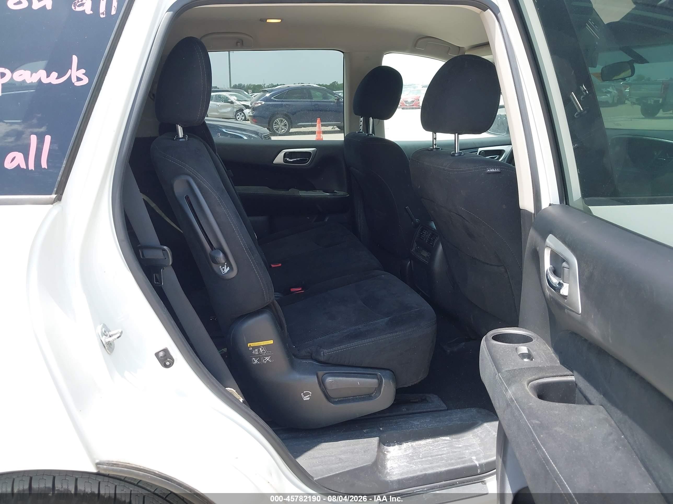 2016 Nissan Pathfinder S White vin: 5N1AR2MN2GC667216
