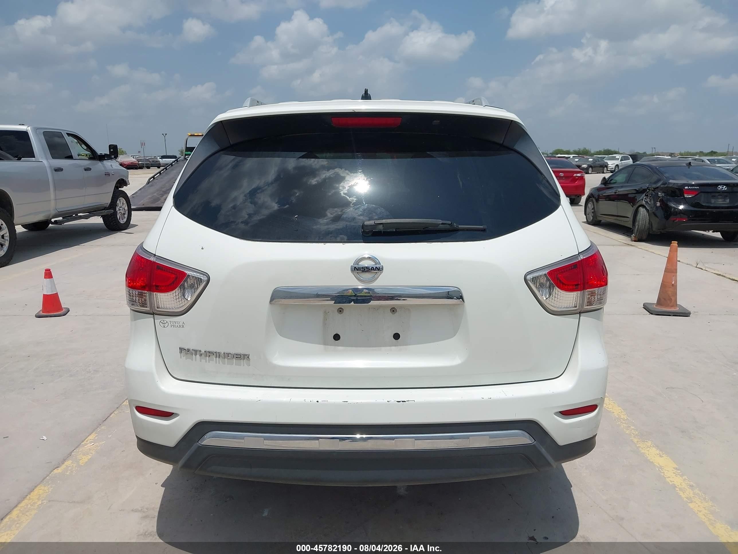 2016 Nissan Pathfinder S White vin: 5N1AR2MN2GC667216