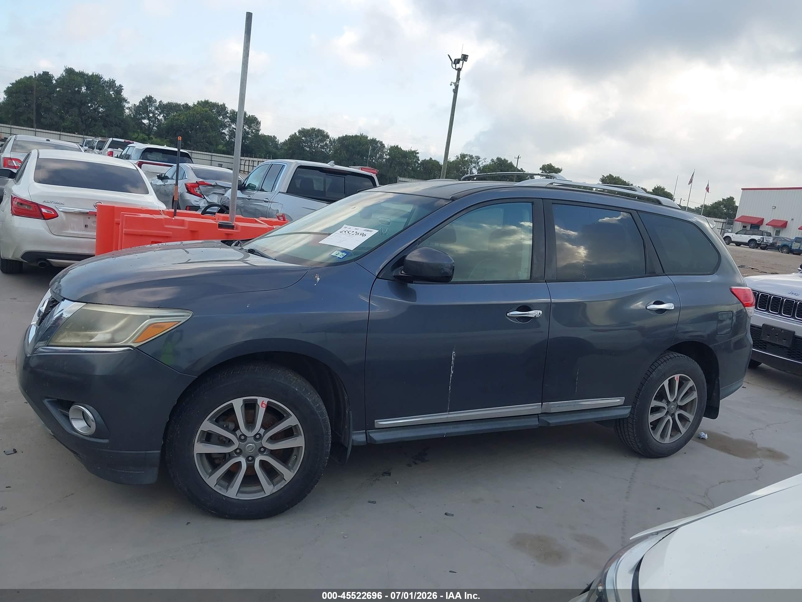2013 Nissan Pathfinder Sl Серый vin: 5N1AR2MN3DC600944