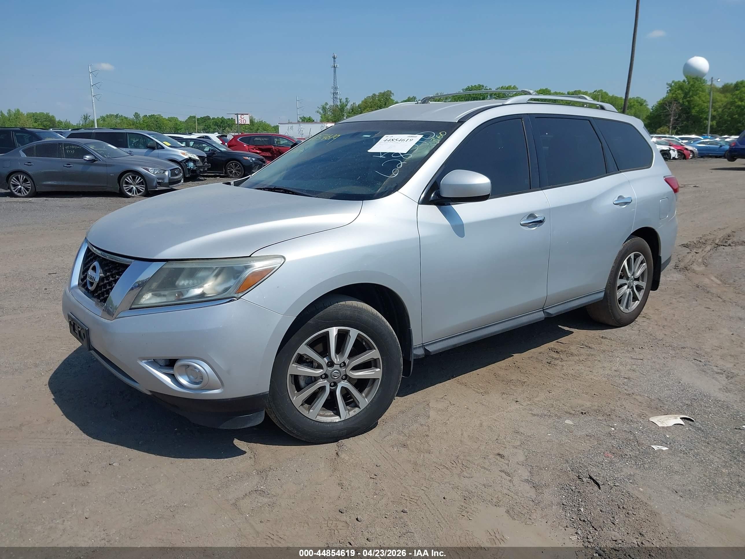 2013 Nissan Pathfinder Sv Silver vin: 5N1AR2MN3DC628310