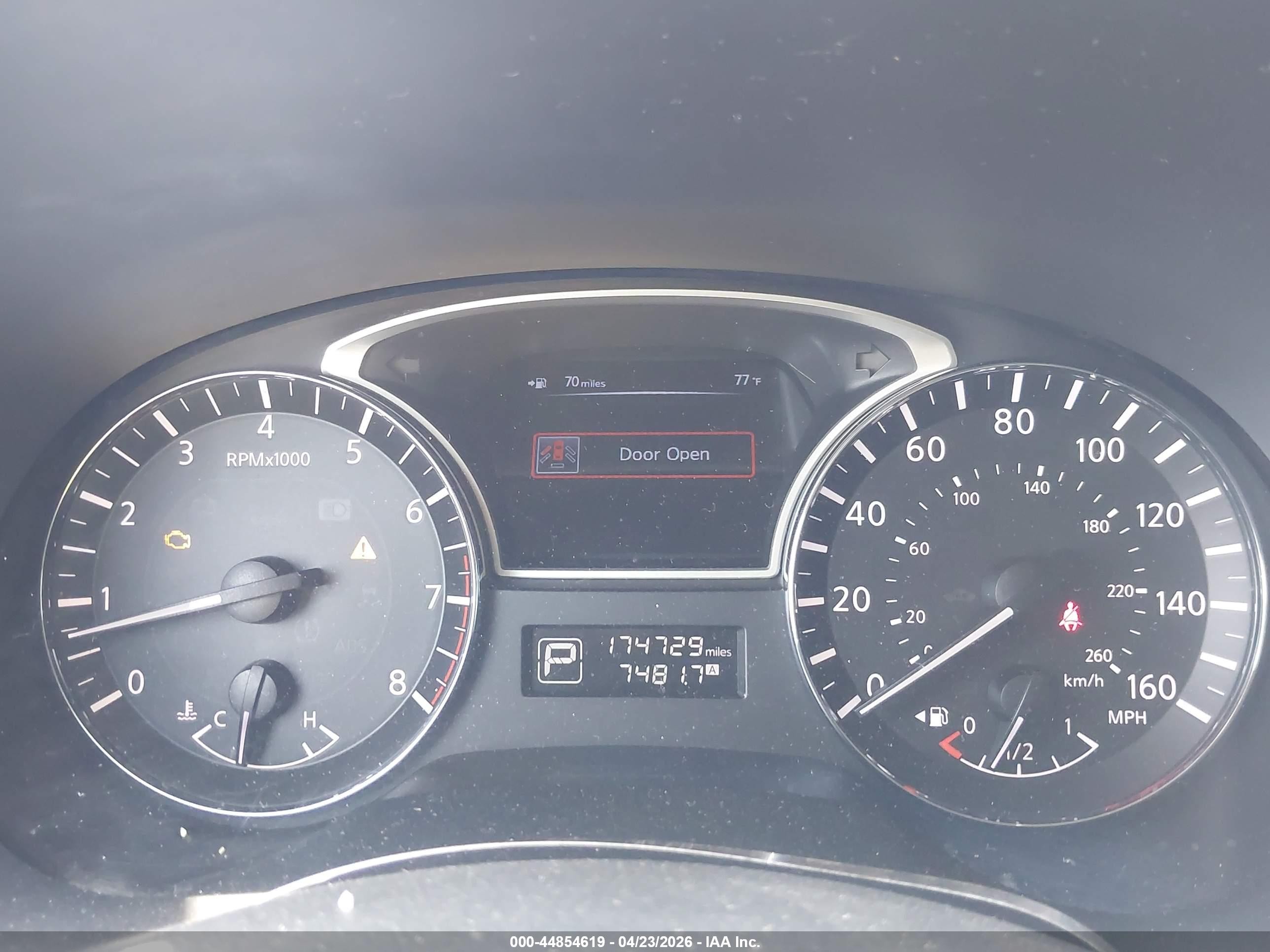 2013 Nissan Pathfinder Sv Silver vin: 5N1AR2MN3DC628310