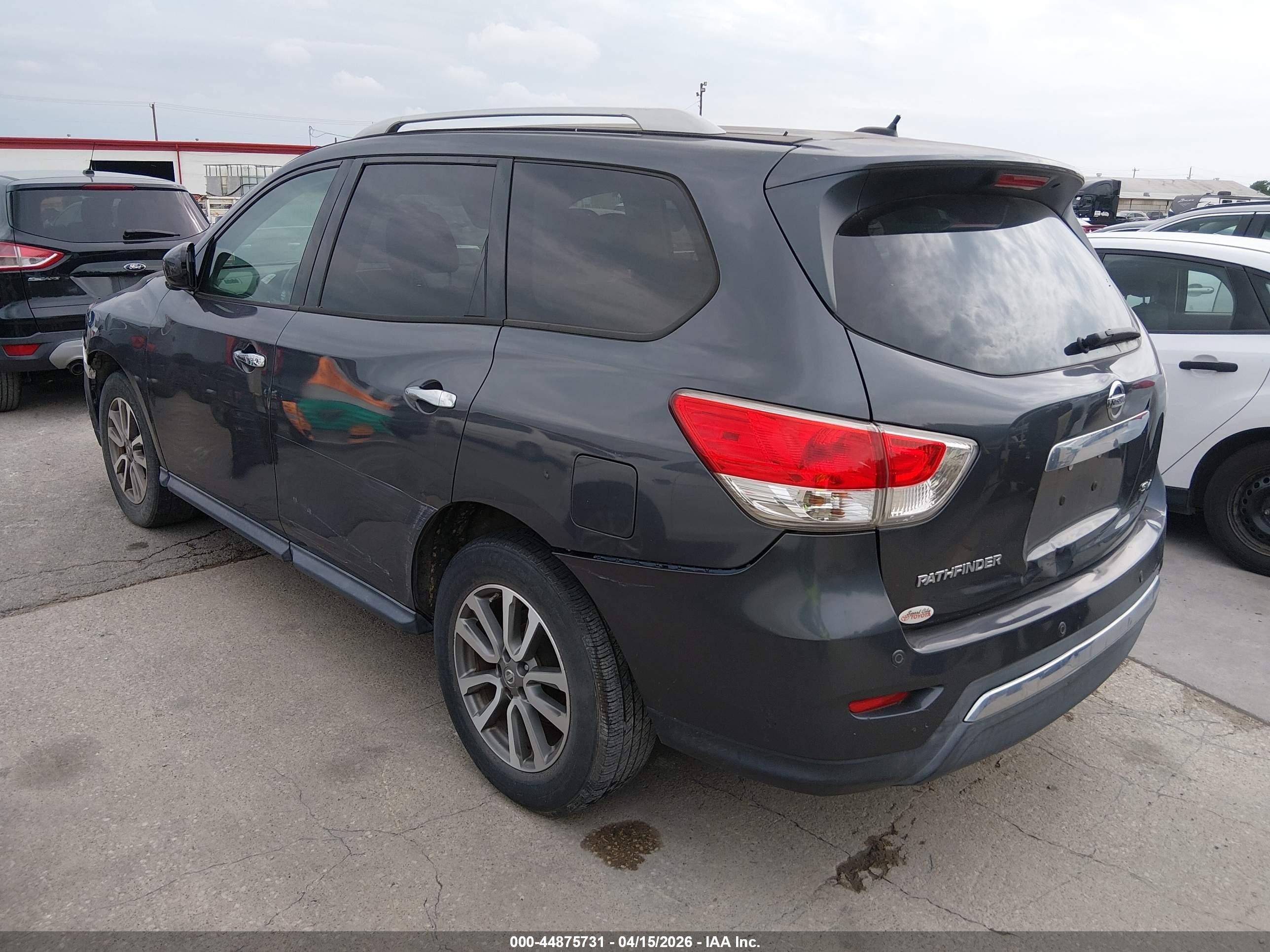 2013 Nissan Pathfinder Sv Серый vin: 5N1AR2MN3DC630929