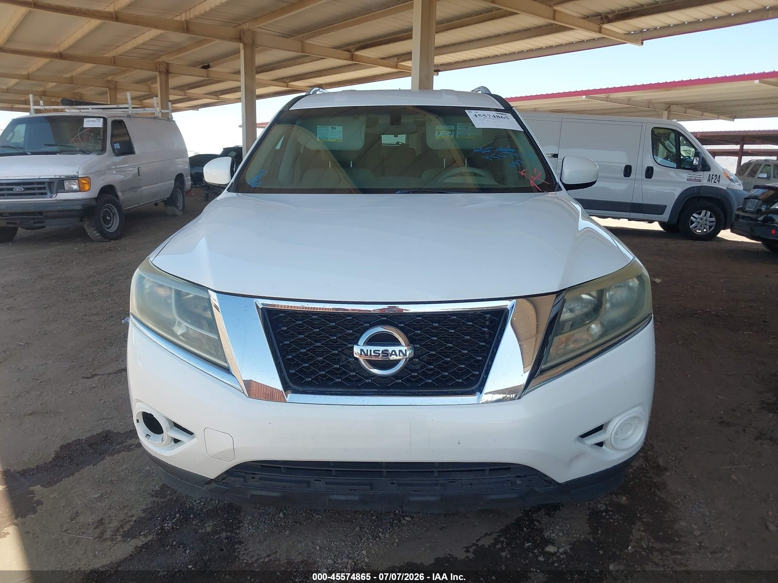 2013 Nissan Pathfinder Sv White vin: 5N1AR2MN3DC640473