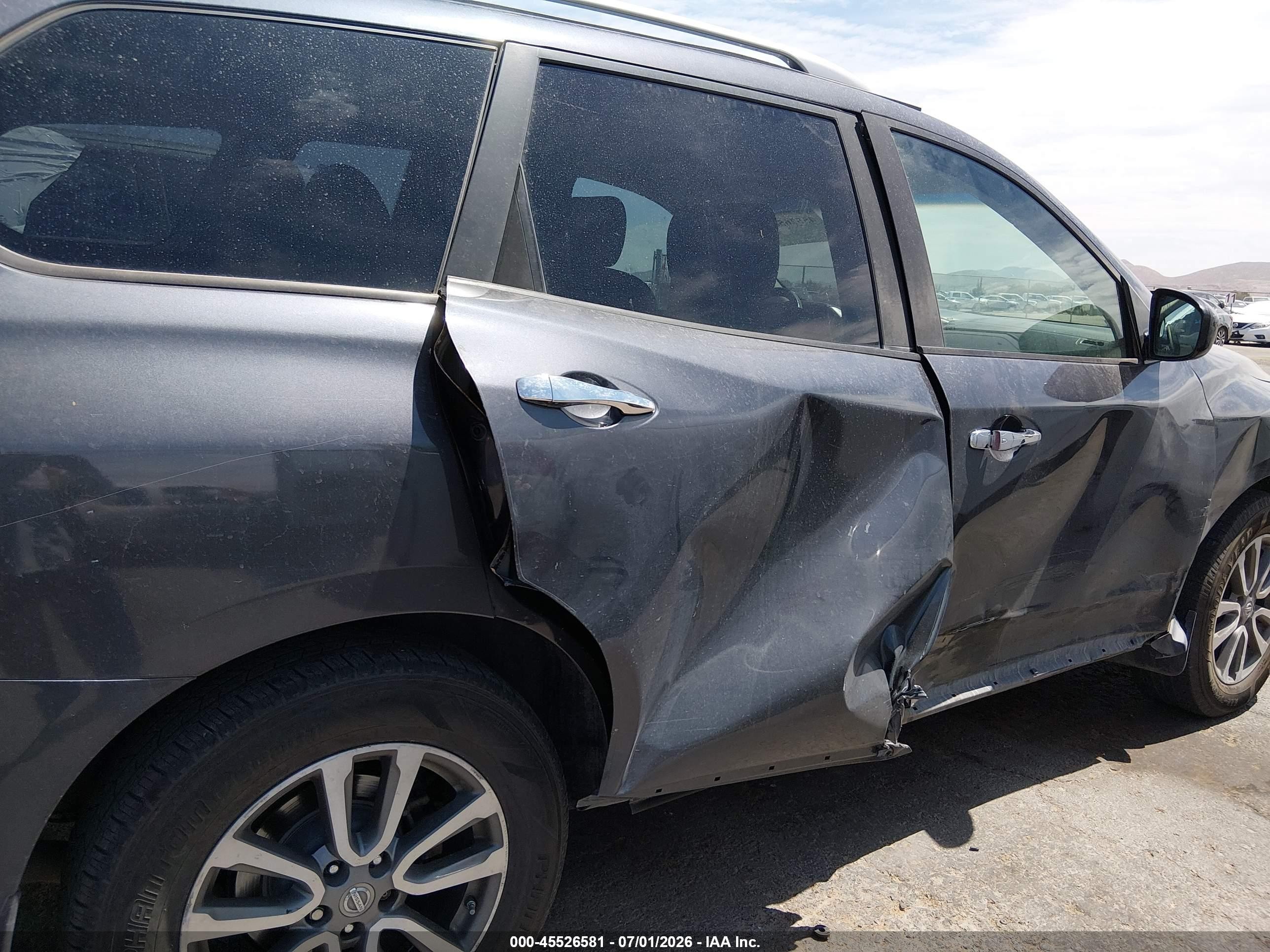 2013 Nissan Pathfinder Sv Gray vin: 5N1AR2MN3DC645365
