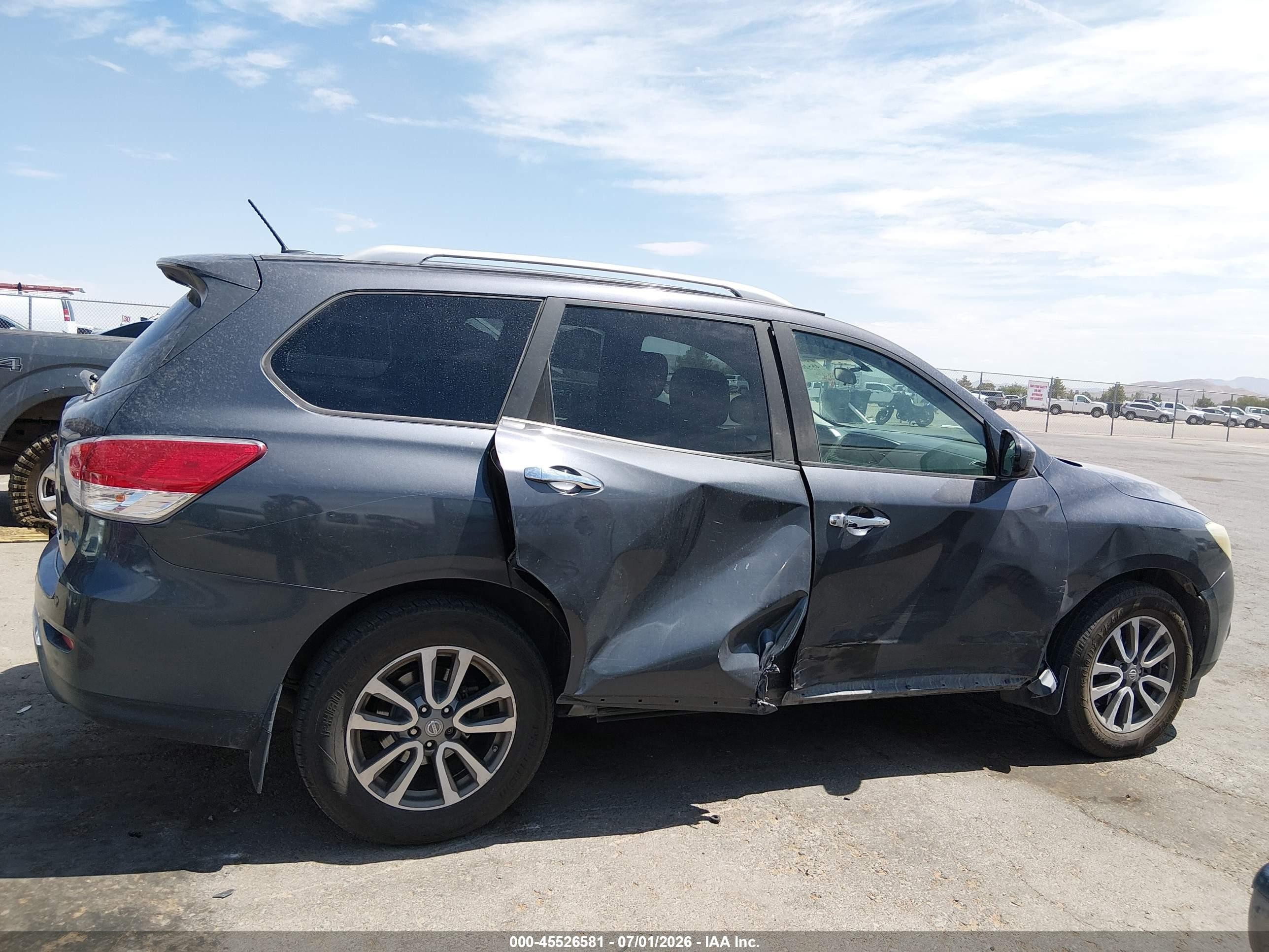 2013 Nissan Pathfinder Sv Gray vin: 5N1AR2MN3DC645365