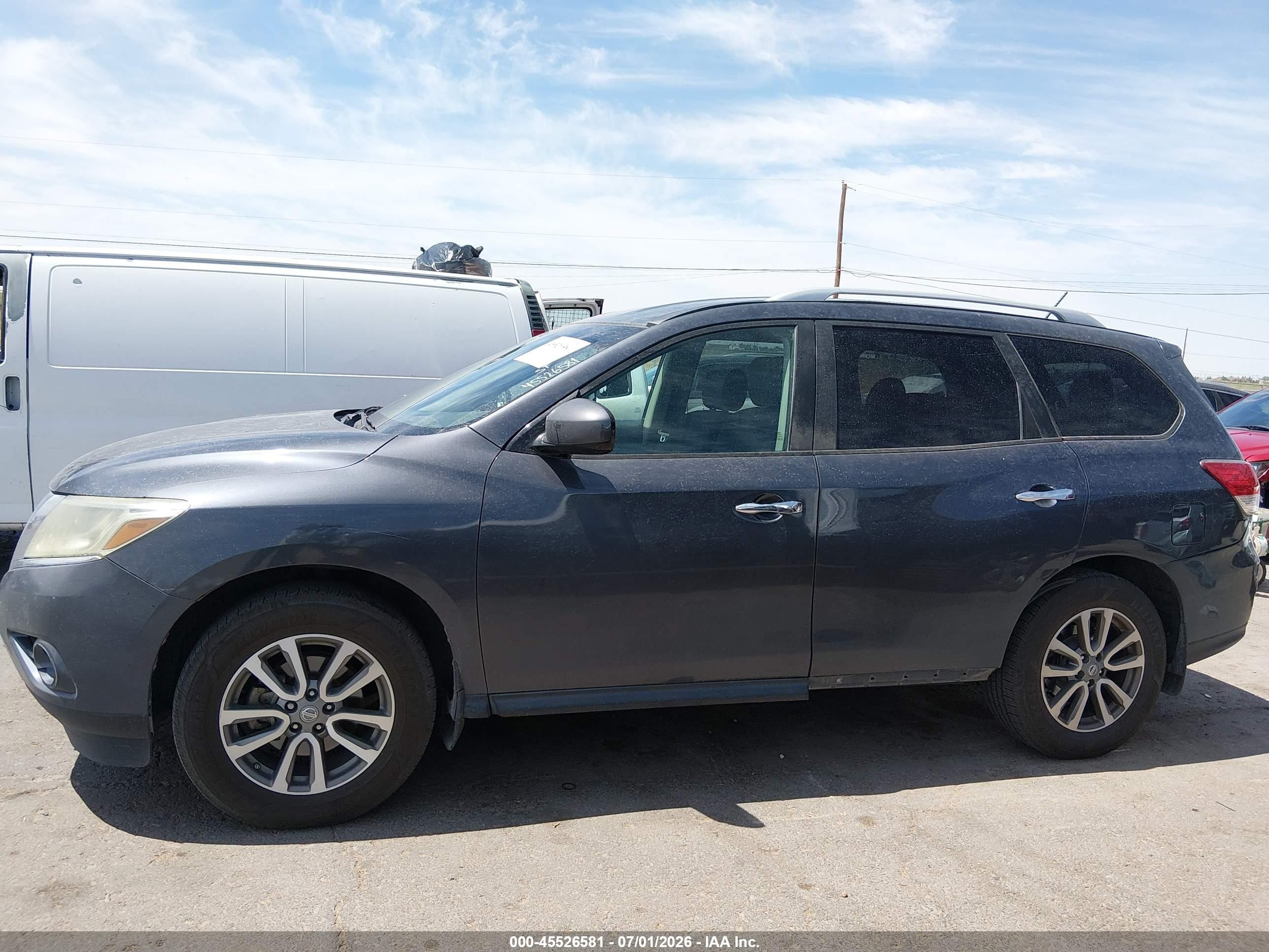 2013 Nissan Pathfinder Sv Gray vin: 5N1AR2MN3DC645365