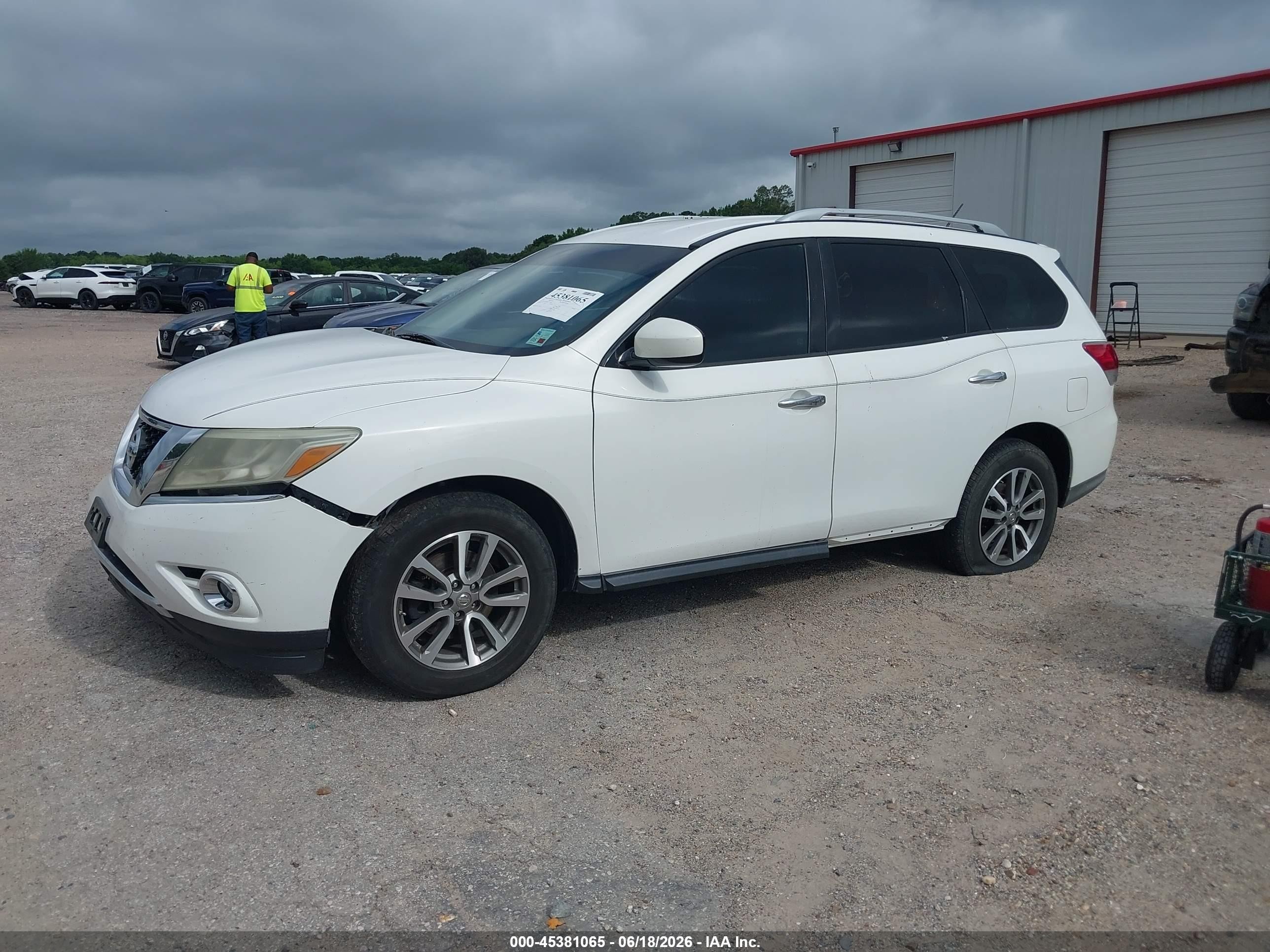 2013 Nissan Pathfinder Sv Белый vin: 5N1AR2MN3DC664305